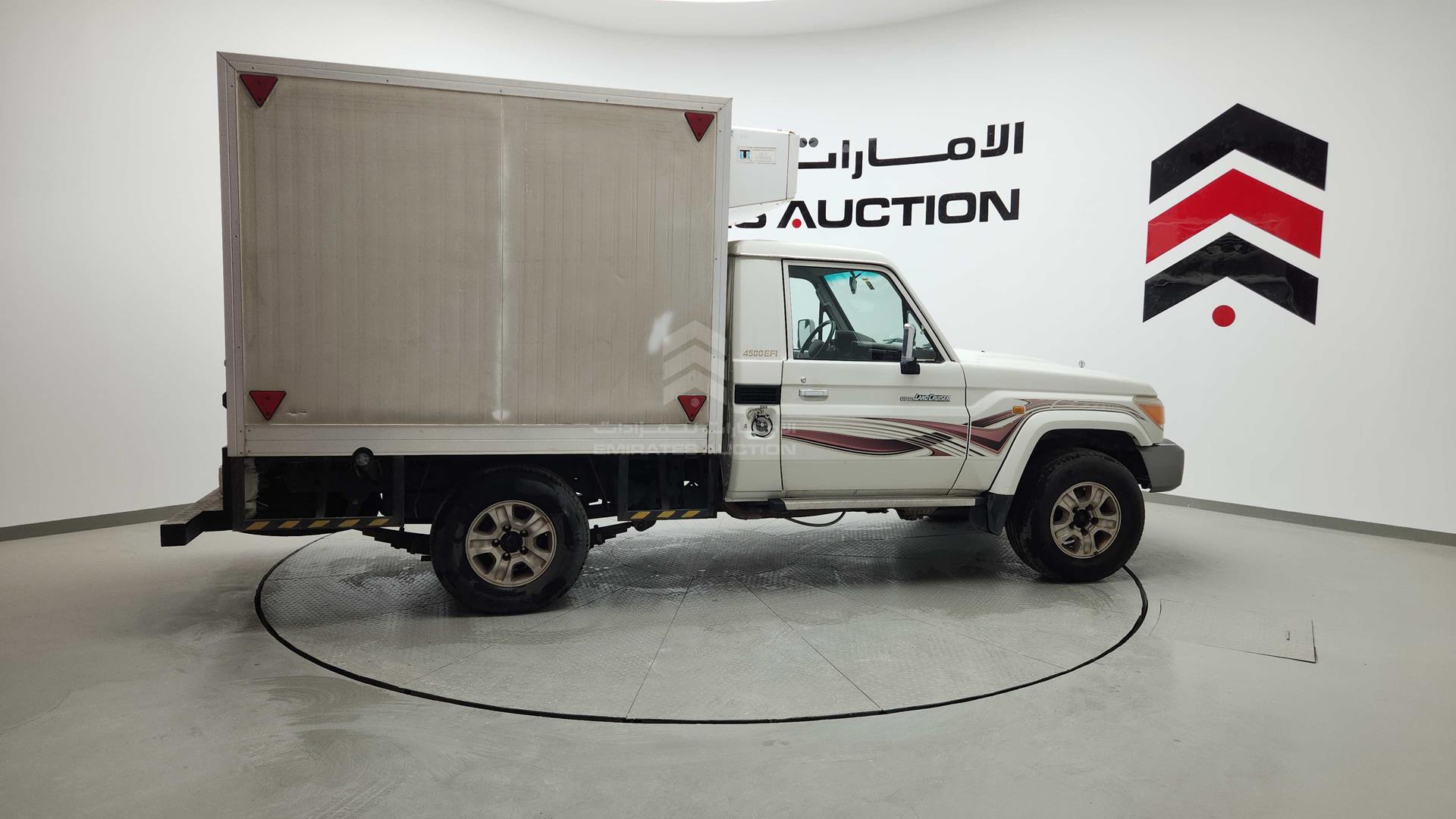 2008 TOYOTA LAND CRUISER PICKUP VIN: JTFLJ73J986042559
