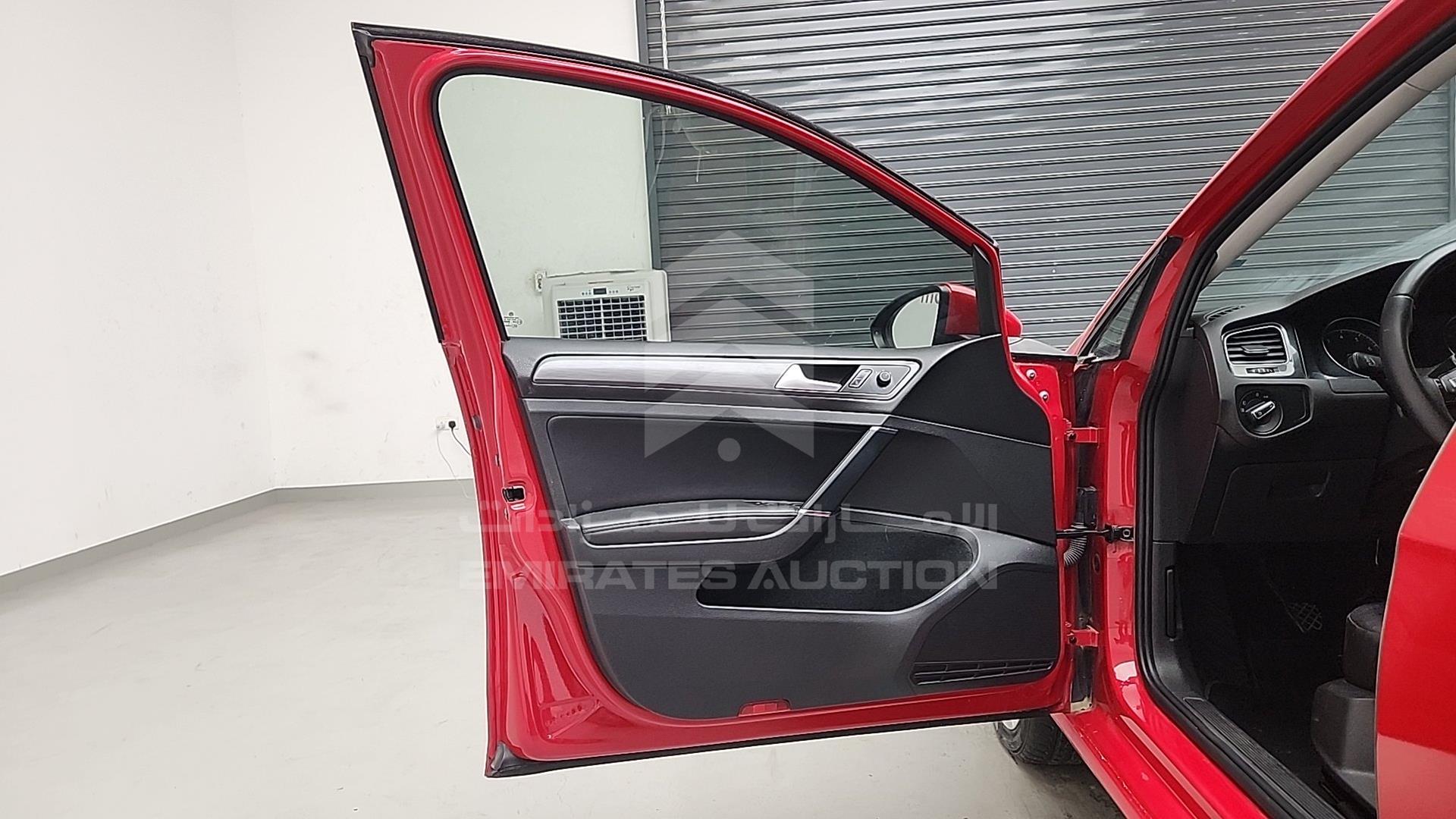 2018 VOLKSWAGEN GOLF VIN: 3VWWB6AUXJM261513