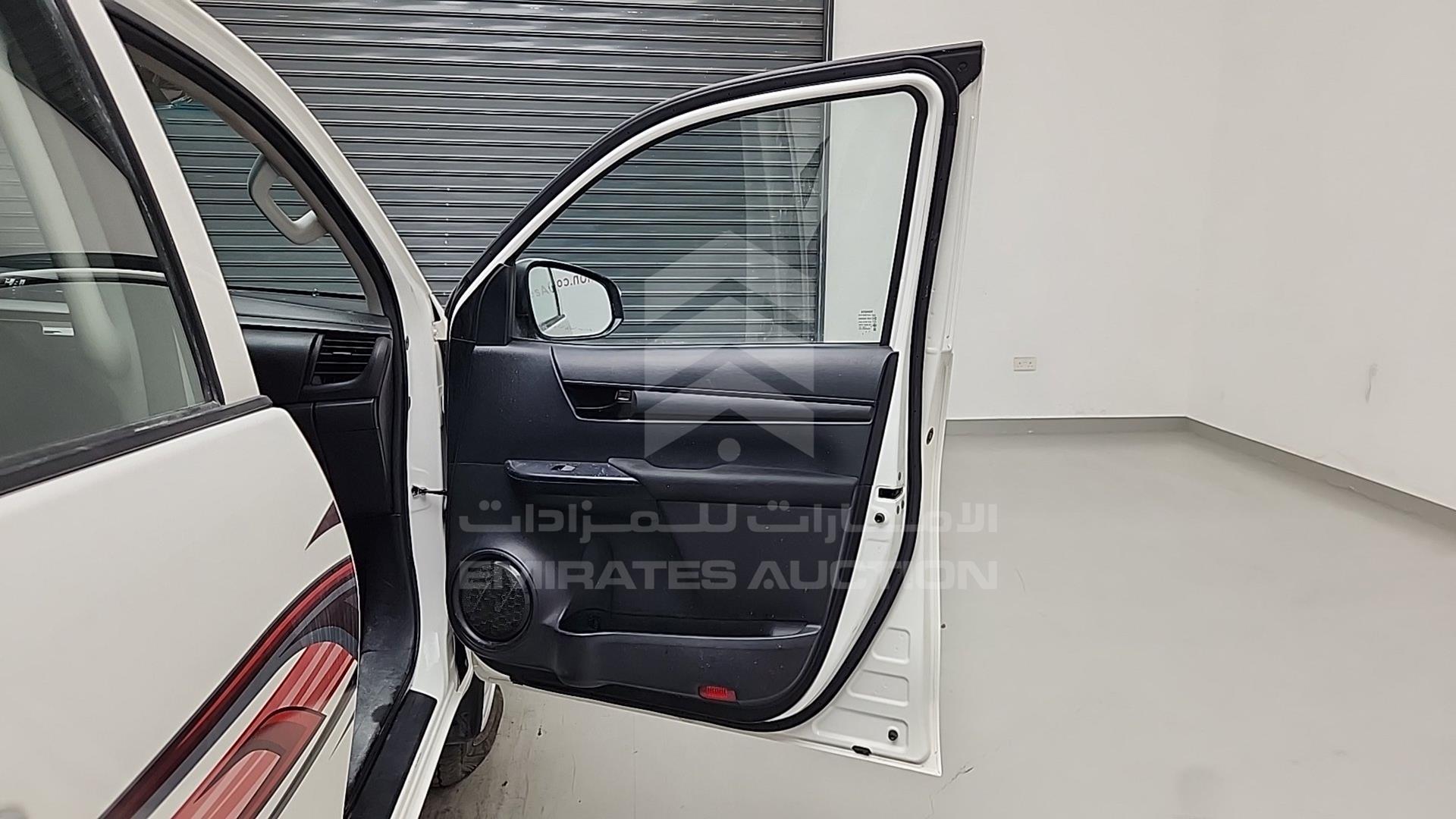 2023 TOYOTA HILUX VIN: MR0DB9CDXP5161713