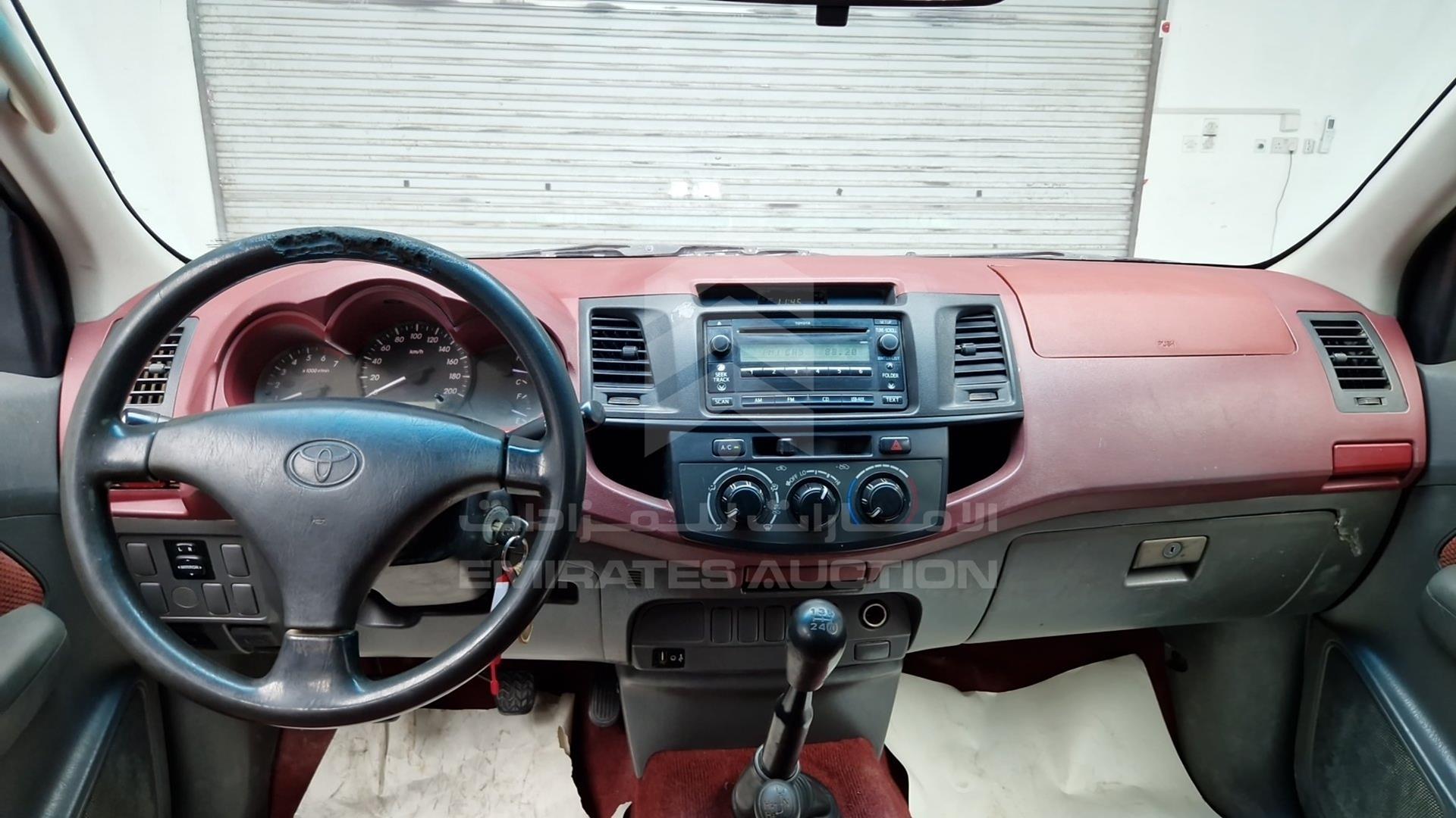 2013 TOYOTA HILUX VIN: MR0FX22G8D1085361