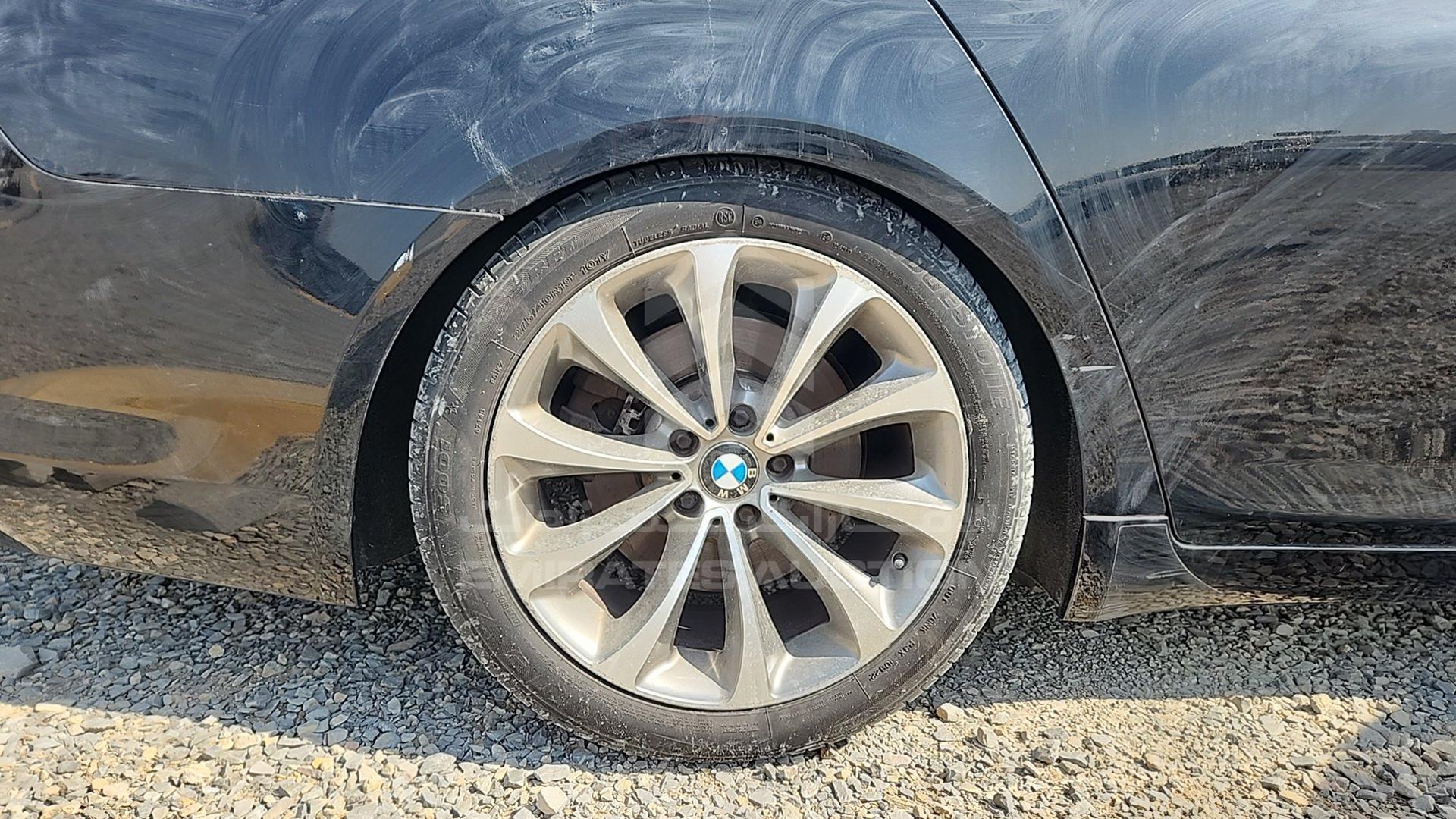 2015 BMW 730 VIN: WBAYE2102FD836762