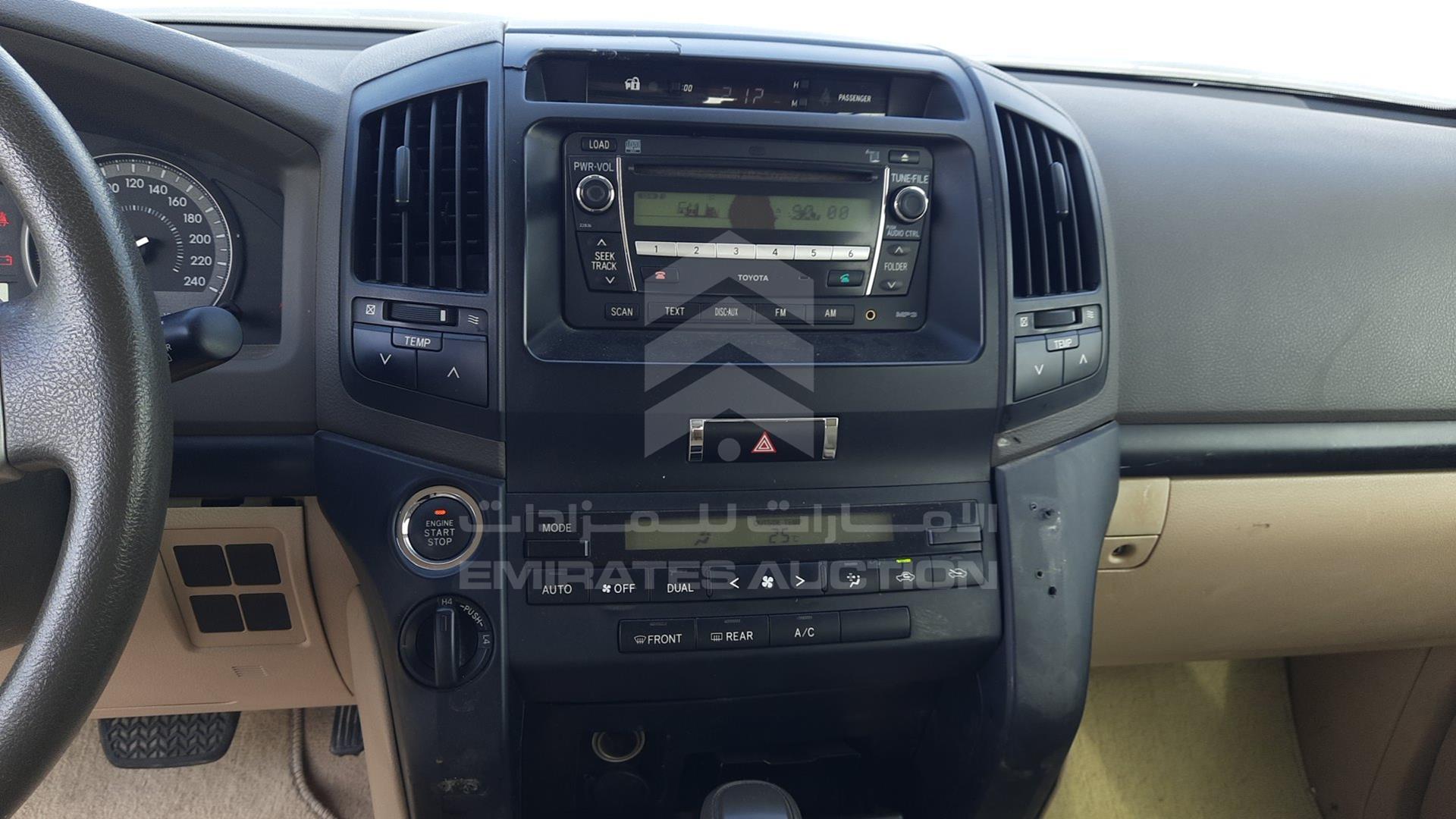 2014 TOYOTA LAND CRUISER VIN: JTMDU09J1E5082705