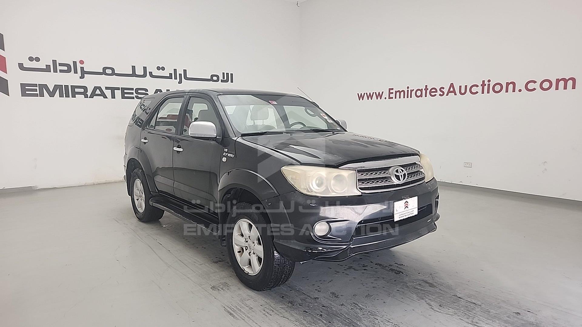 2011 TOYOTA FORTUNER VIN: MHFYX59GXB8018784