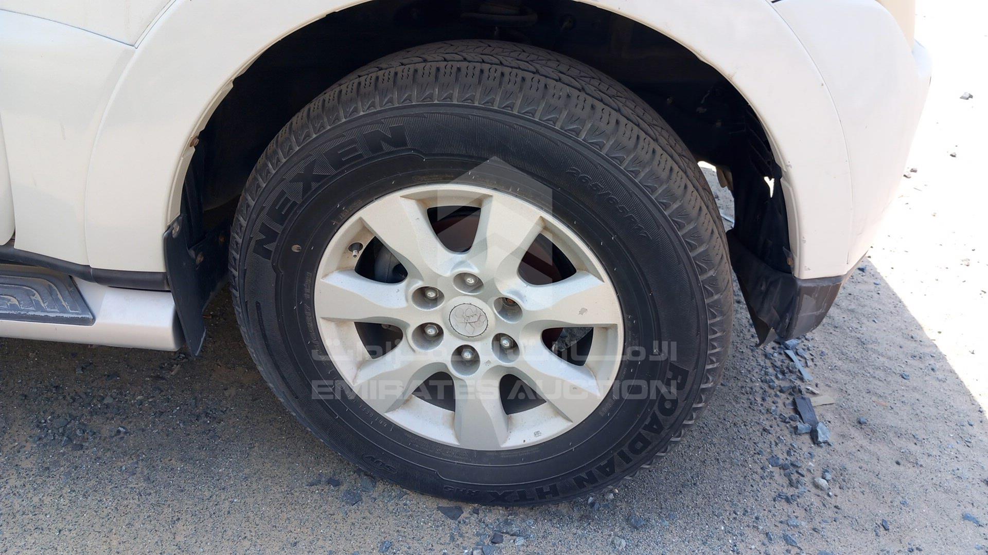 2009 MITSUBISHI PAJERO VIN: JMYLRV93W9J708703