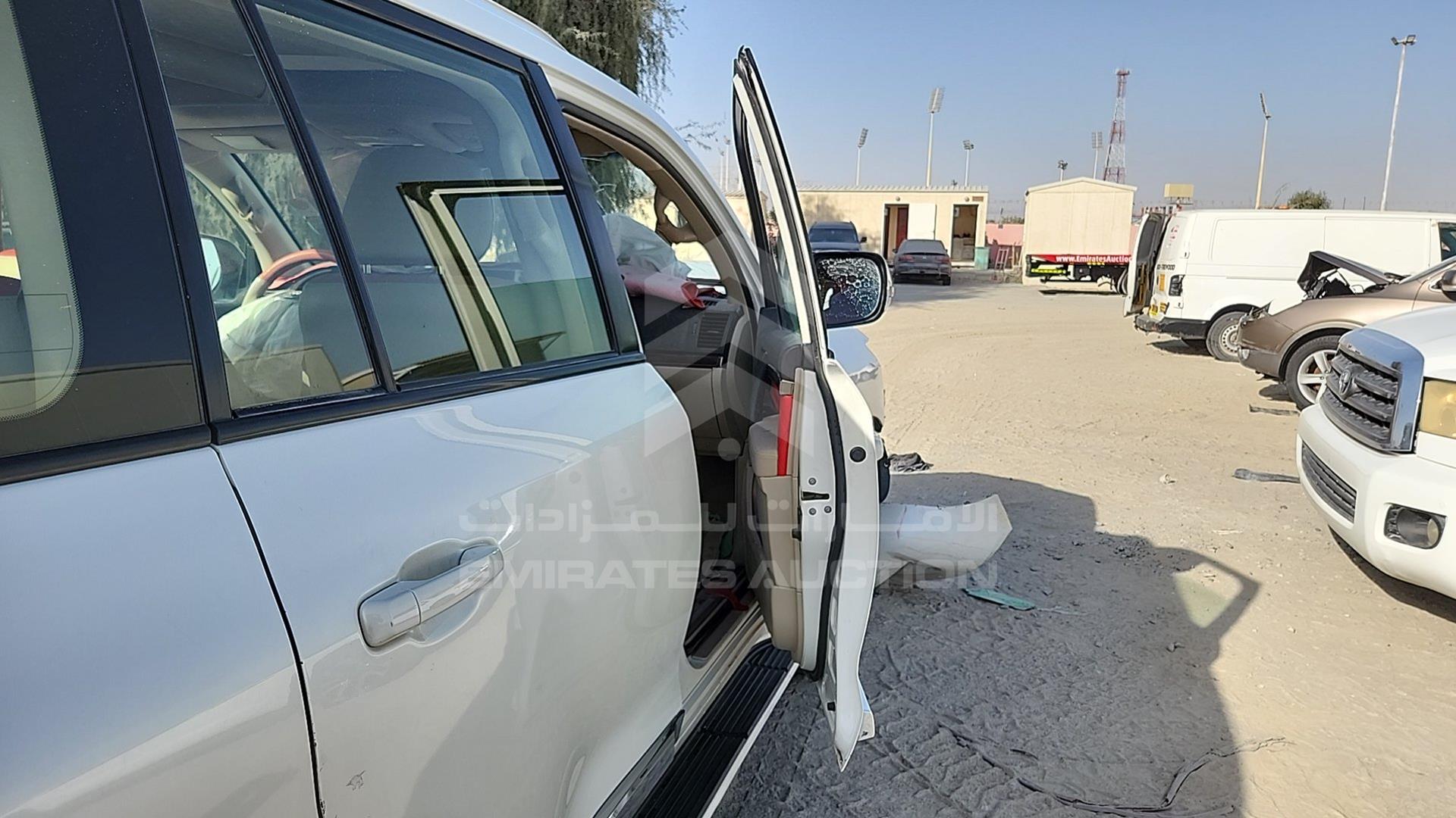 2020 TOYOTA LAND CRUISER VIN: JTMHU01J6L4193878