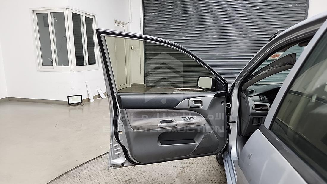 2006 Mitsubishi Lancer — Front Left Door — Photo 11