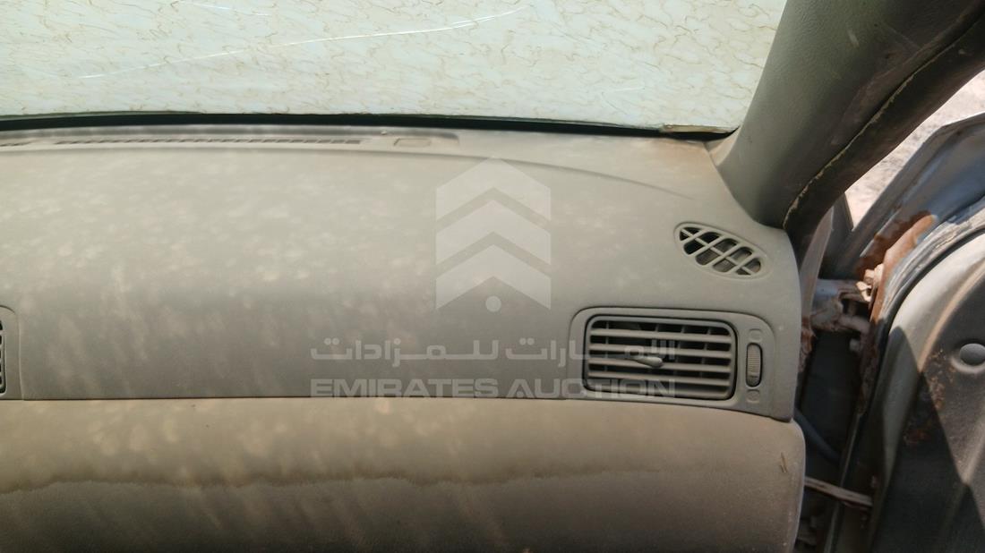 نيسان صني 1999 — زاوية واجهة الراكب الأمامي الأيمن — صورة 44
