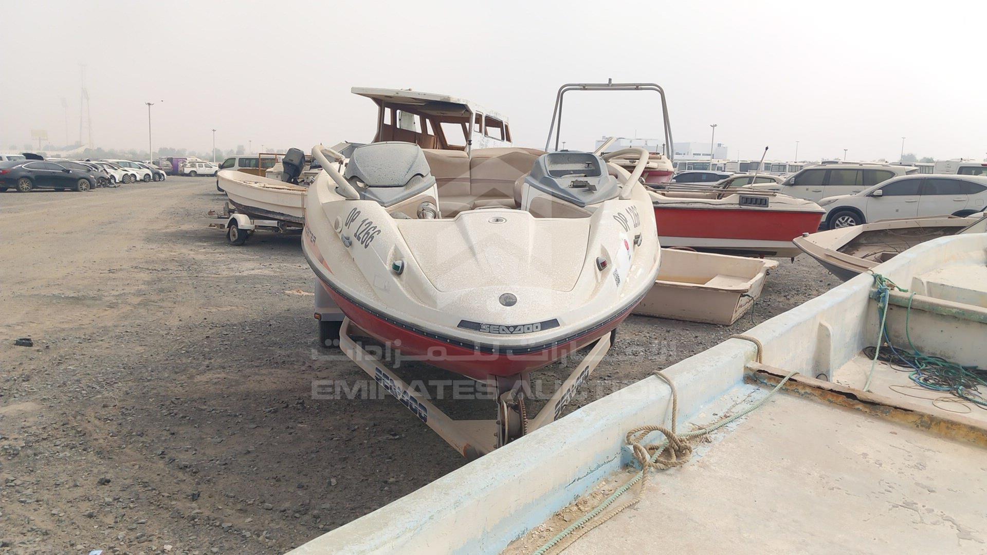 0 BOAT + TROLLEY --- VIN: D069674DXBTRAILER