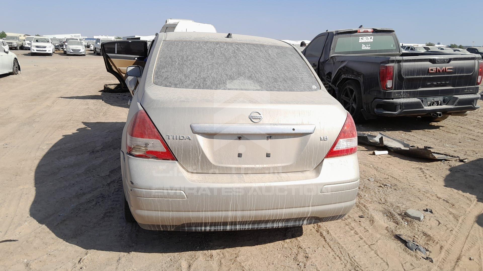 2011 NISSAN TIIDA VIN: 3N1BC1A80BL369878