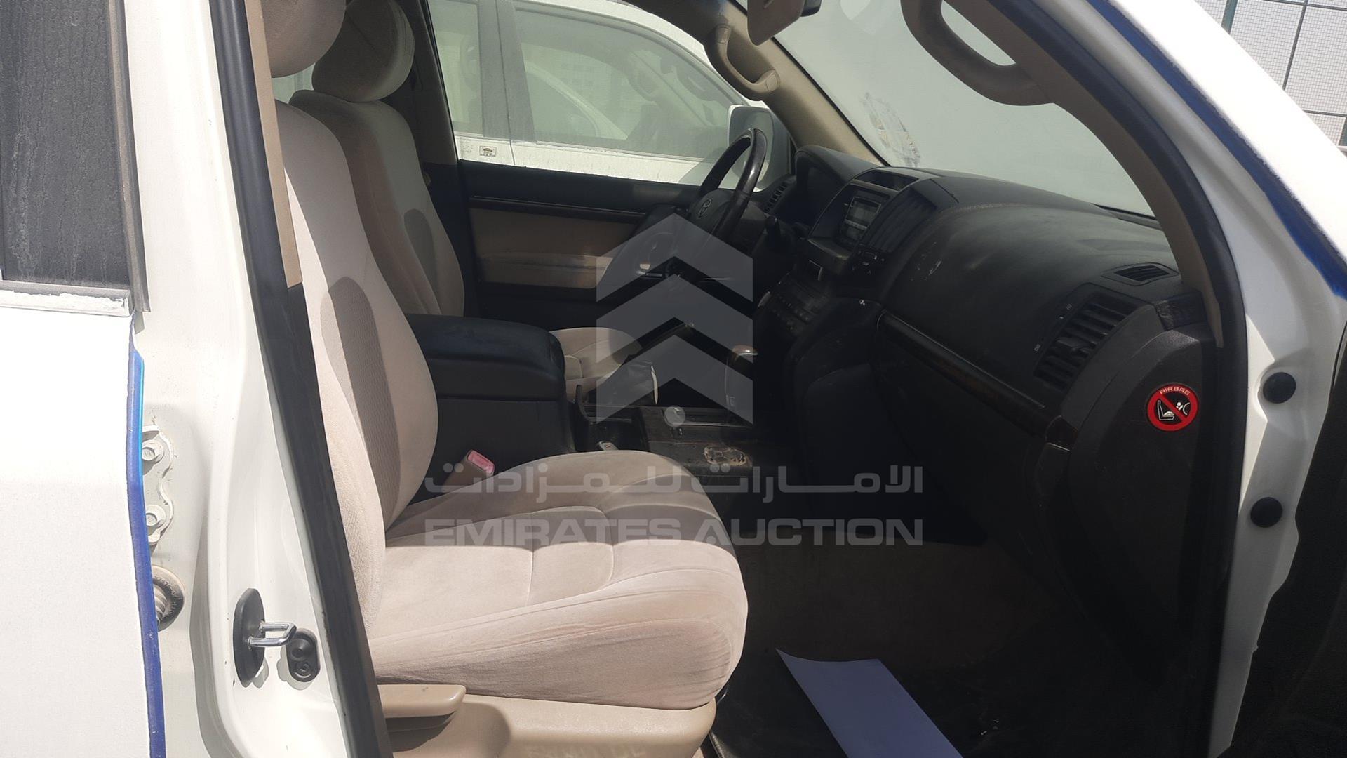 2011 TOYOTA LAND CRUISER VIN: JTMHU09J7B5052802