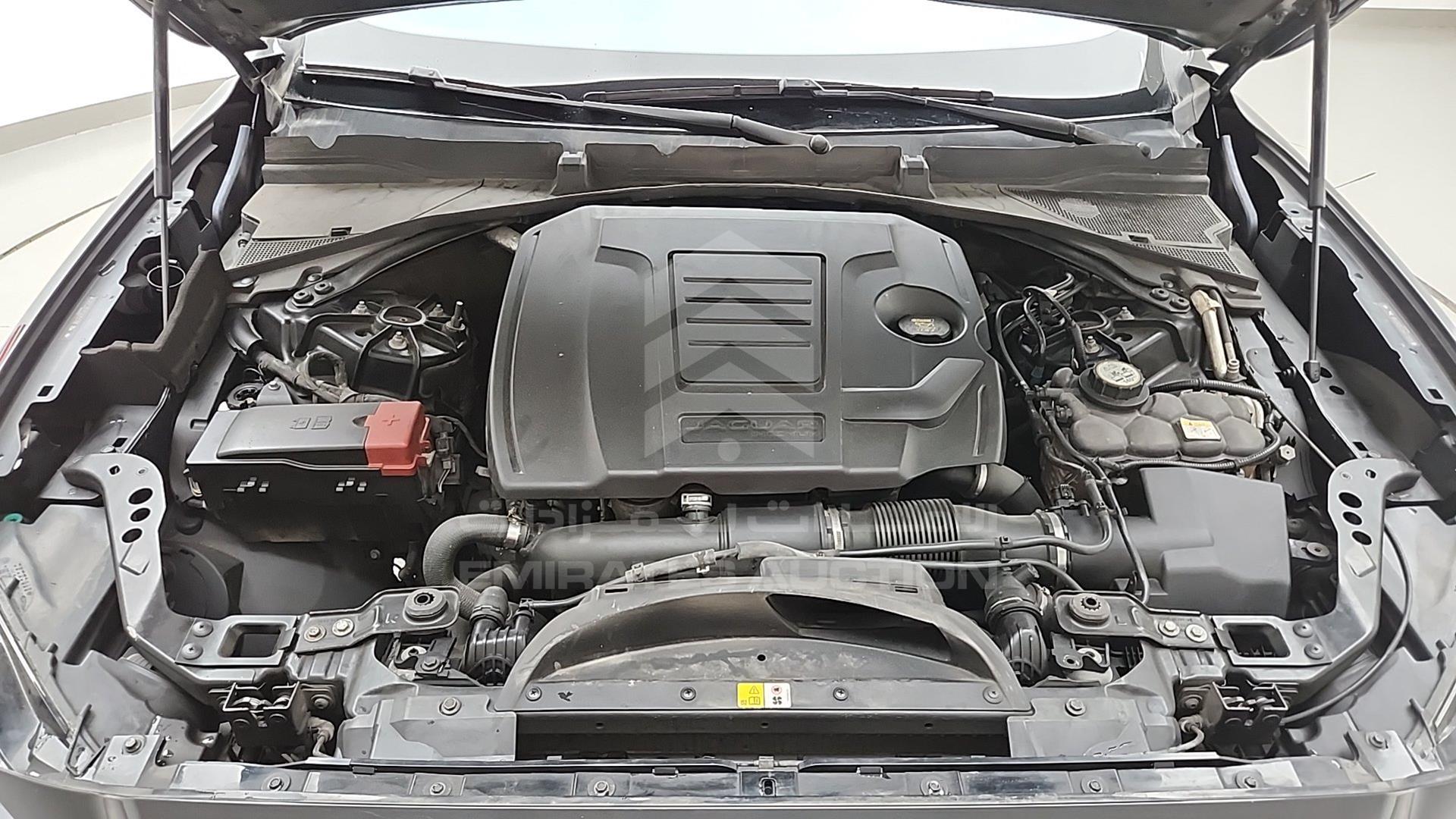 2018 JAGUAR F-PACE VIN: SADCJ2FX7JA251768