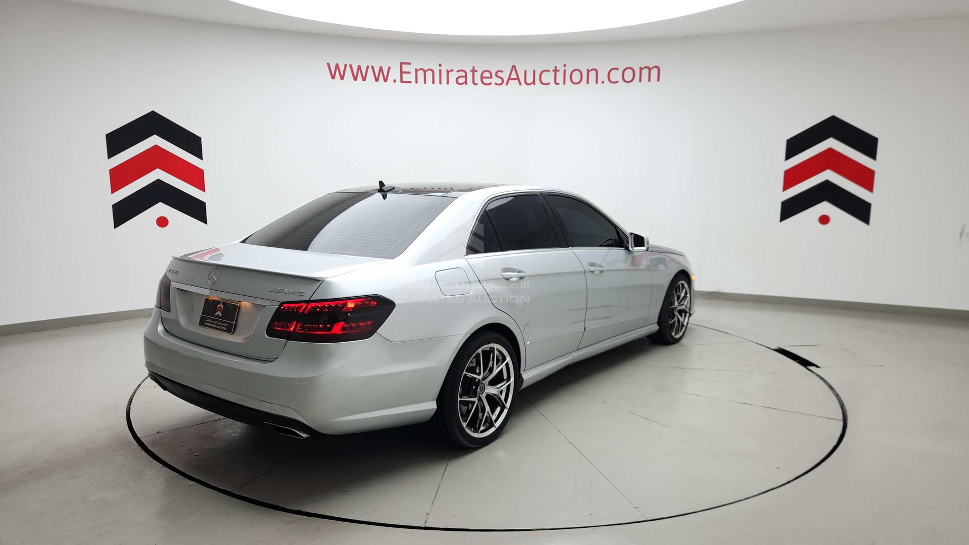2011 MERCEDES E 550 VIN: WDDHF9AB3BA444093