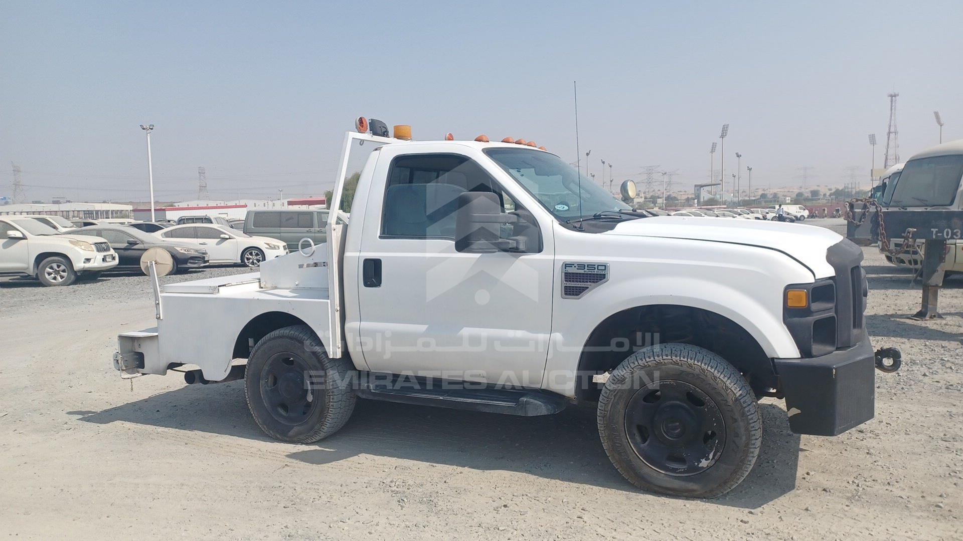2008 FORD F 350 VIN: 1FDWF35R48EA80415
