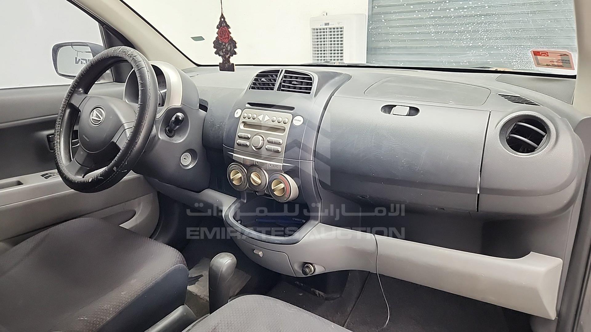 2007 DAIHATSU SIRION VIN: JD1GM301X71068517