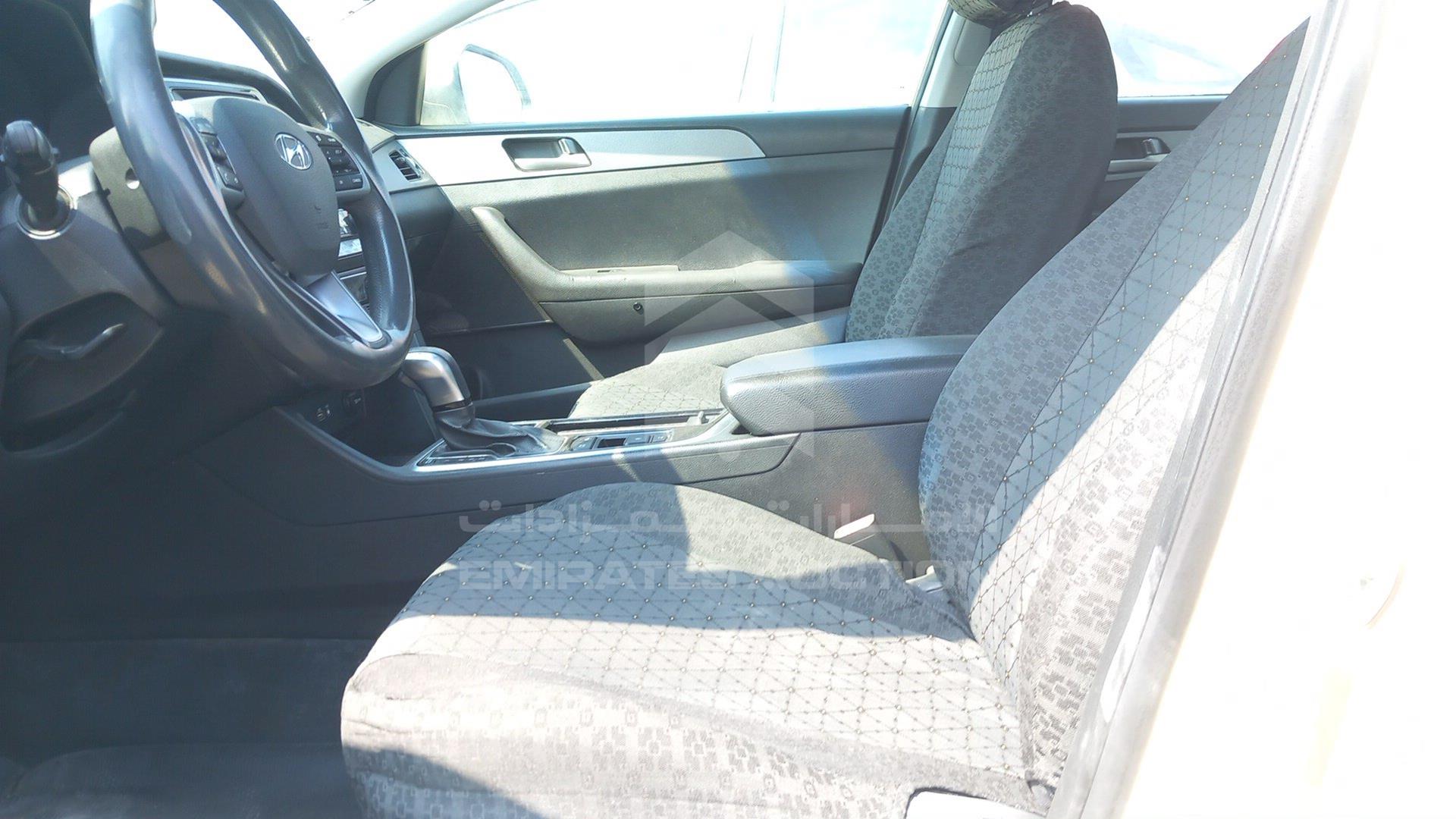 2018 HYUNDAI SONATA VIN: KMHE24132JA082093