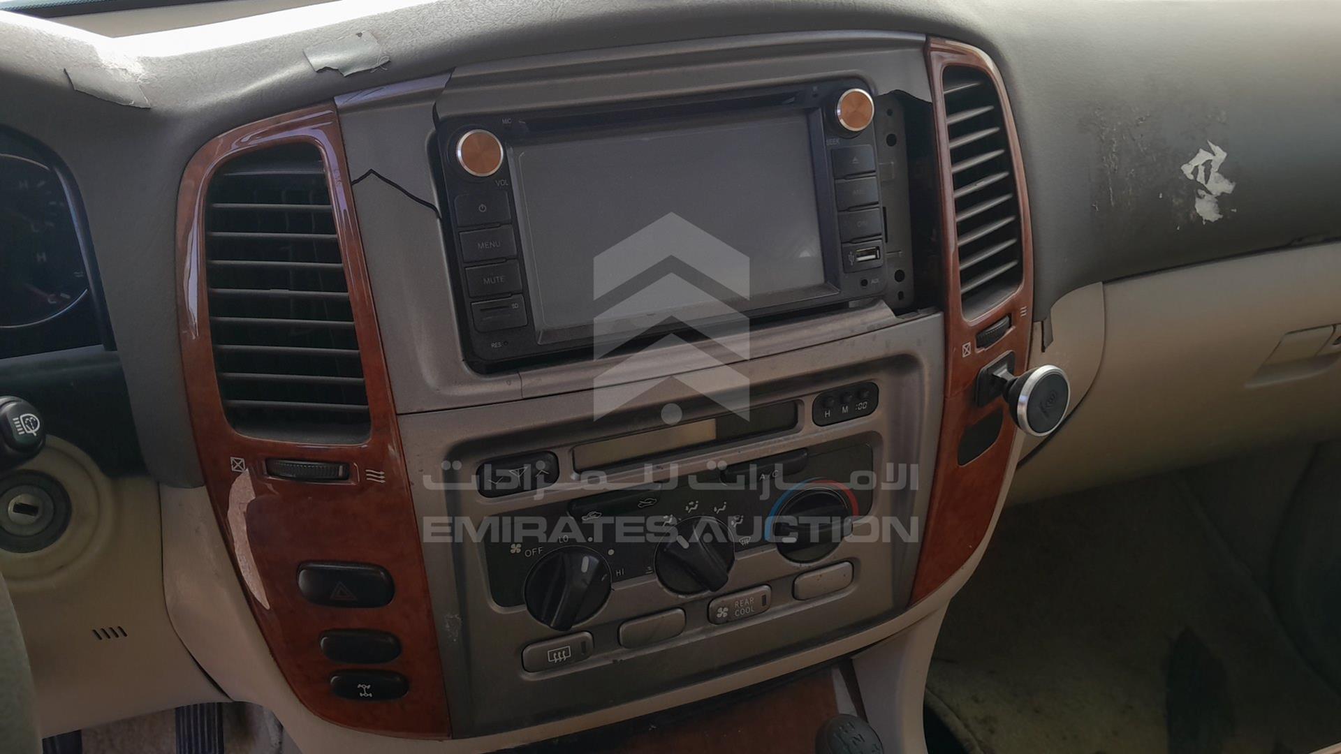 2004 TOYOTA LAND CRUISER VIN: JTEHJ09J445090852