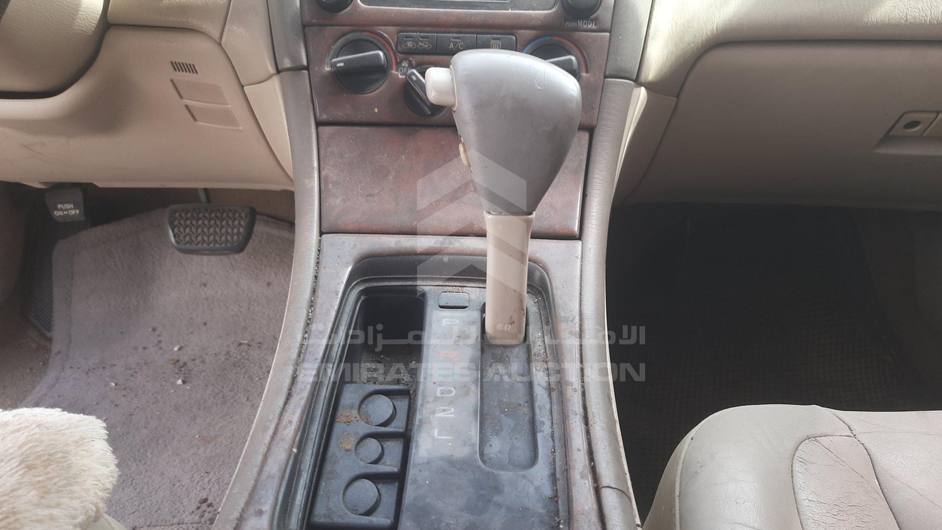 2001 TOYOTA AVALON VIN: 4T1BF28B51U157666