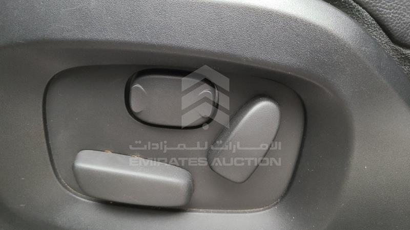 SALVA2BG0EH935397 Auction: EmiratesAuction Lot: 416781 SALVA2BG0EH935397 Range Rover Evoque 2014 WHITE Photo 19