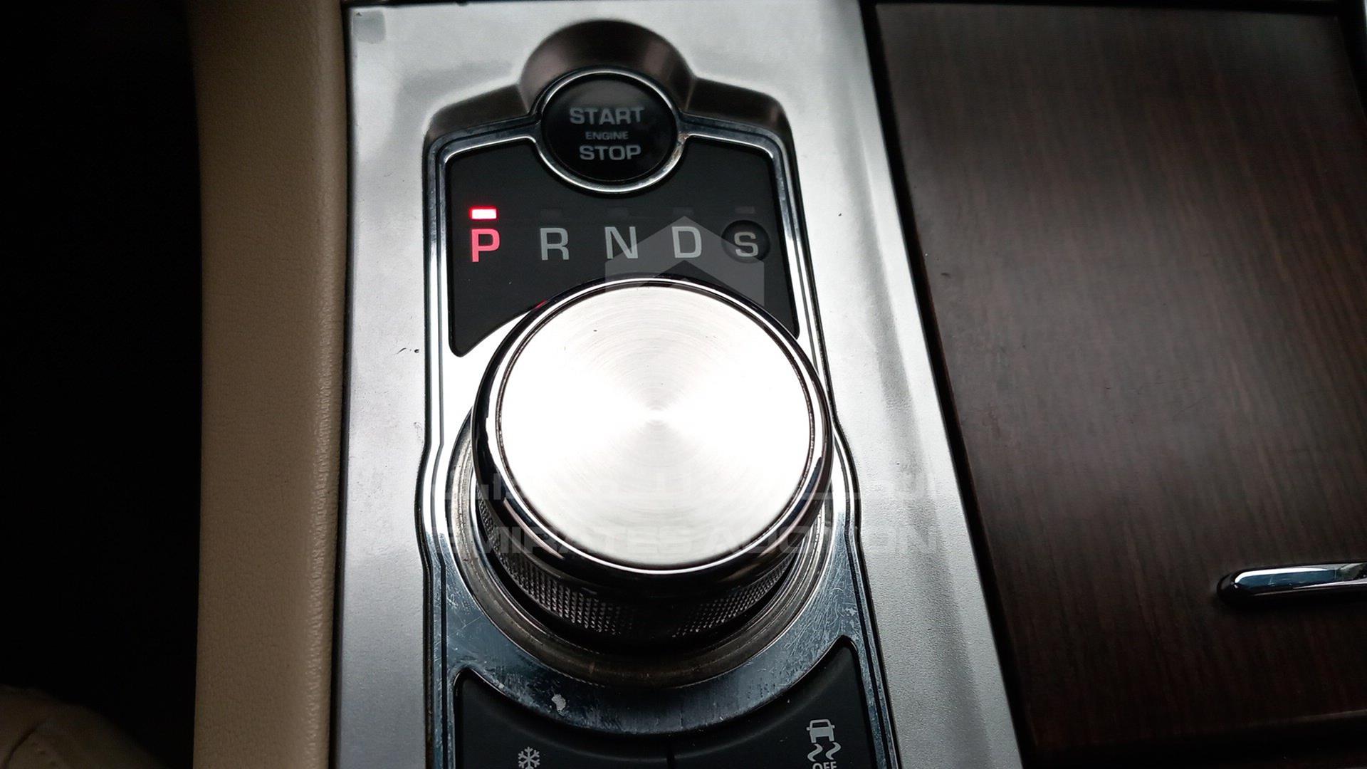 2015 JAGUAR XF VIN: SAJAA05AXF8U48907