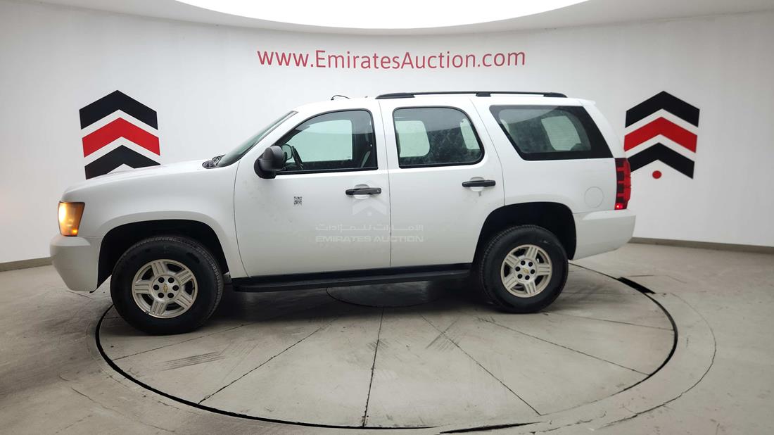 2008 Chevrolet Tahoe — Right Full View — Photo 34