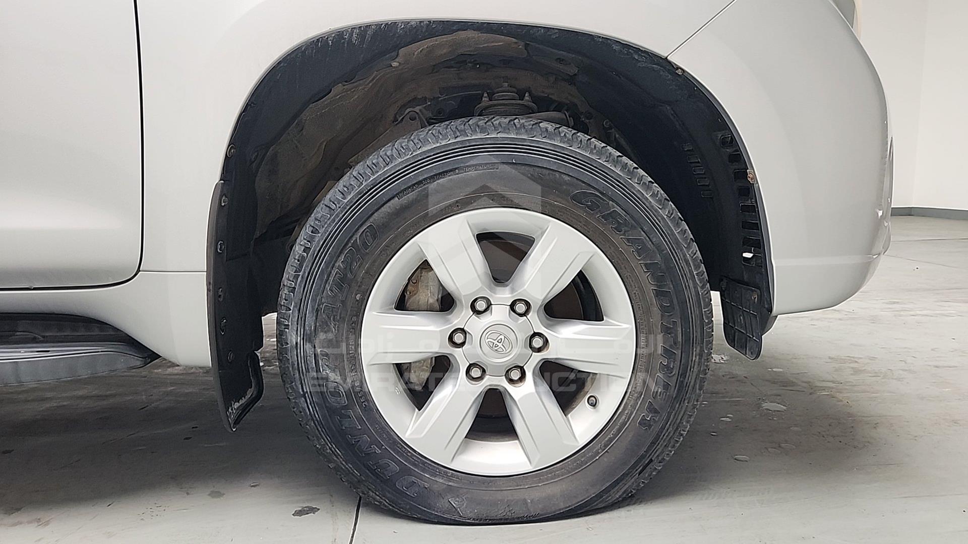 2015 TOYOTA PRADO VIN: JTEJU9FJ2FK089351