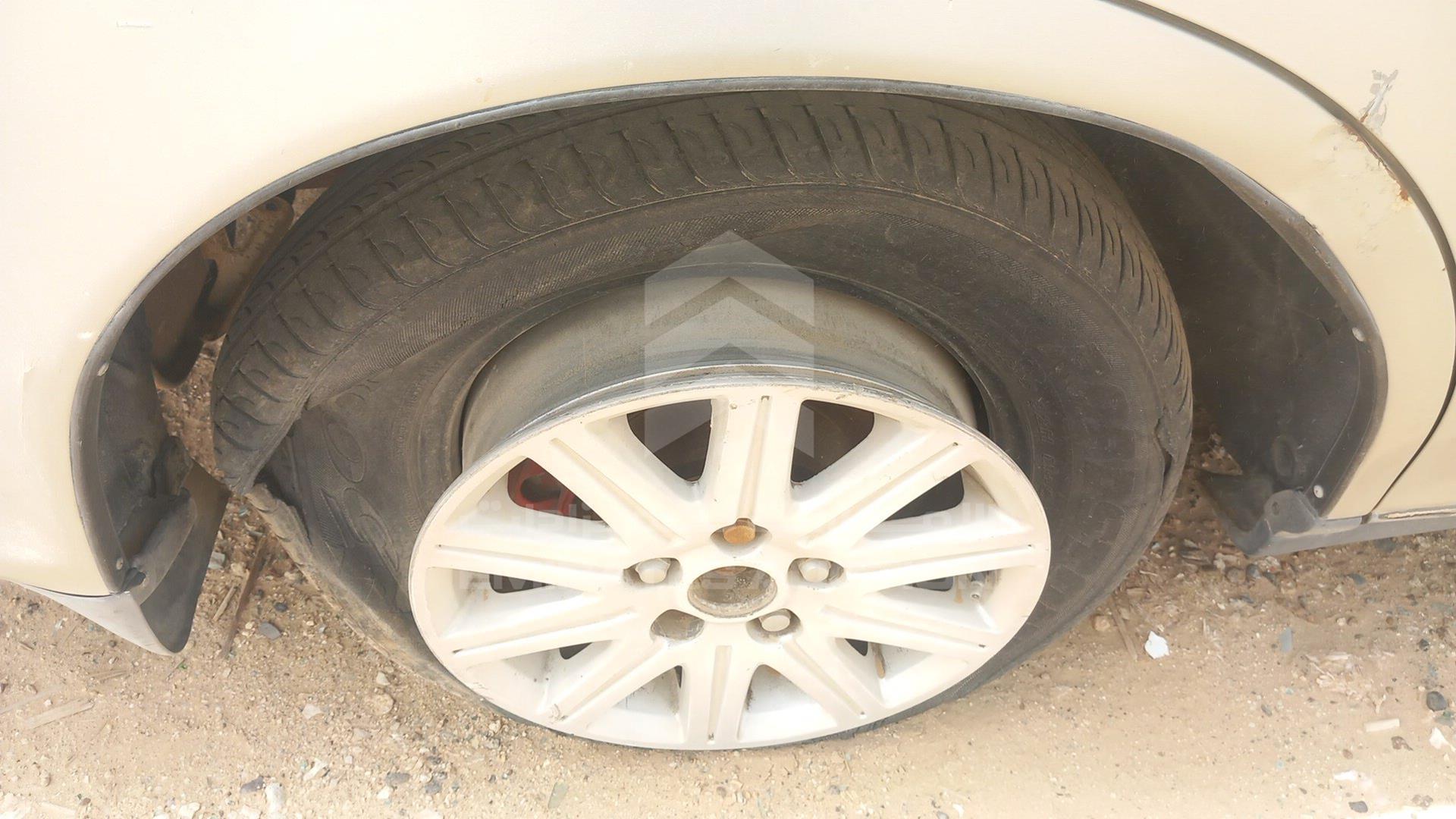 0 TOYOTA --- VIN: JZX906529526