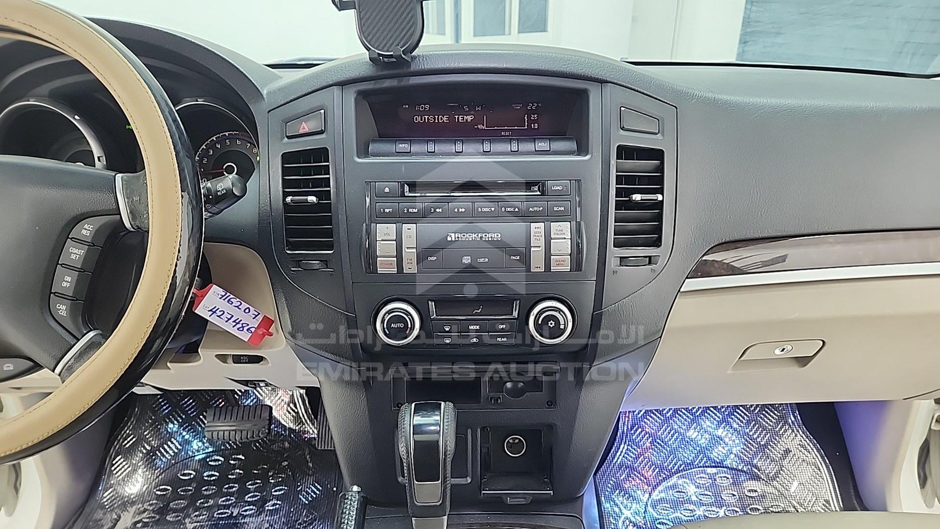 2010 MITSUBISHI PAJERO VIN: JMYLRV95WAJ716207
