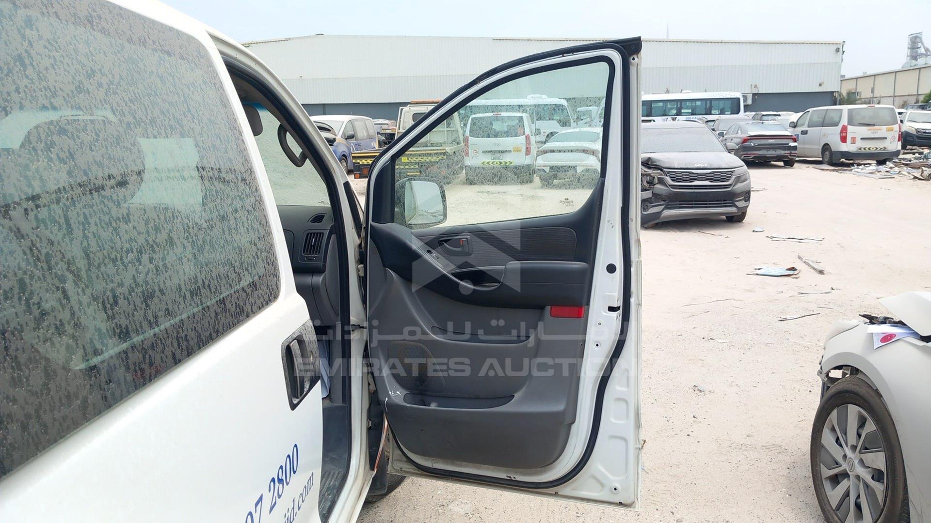 2016 HYUNDAI H1 VIN: KMJWA37R0GU778289