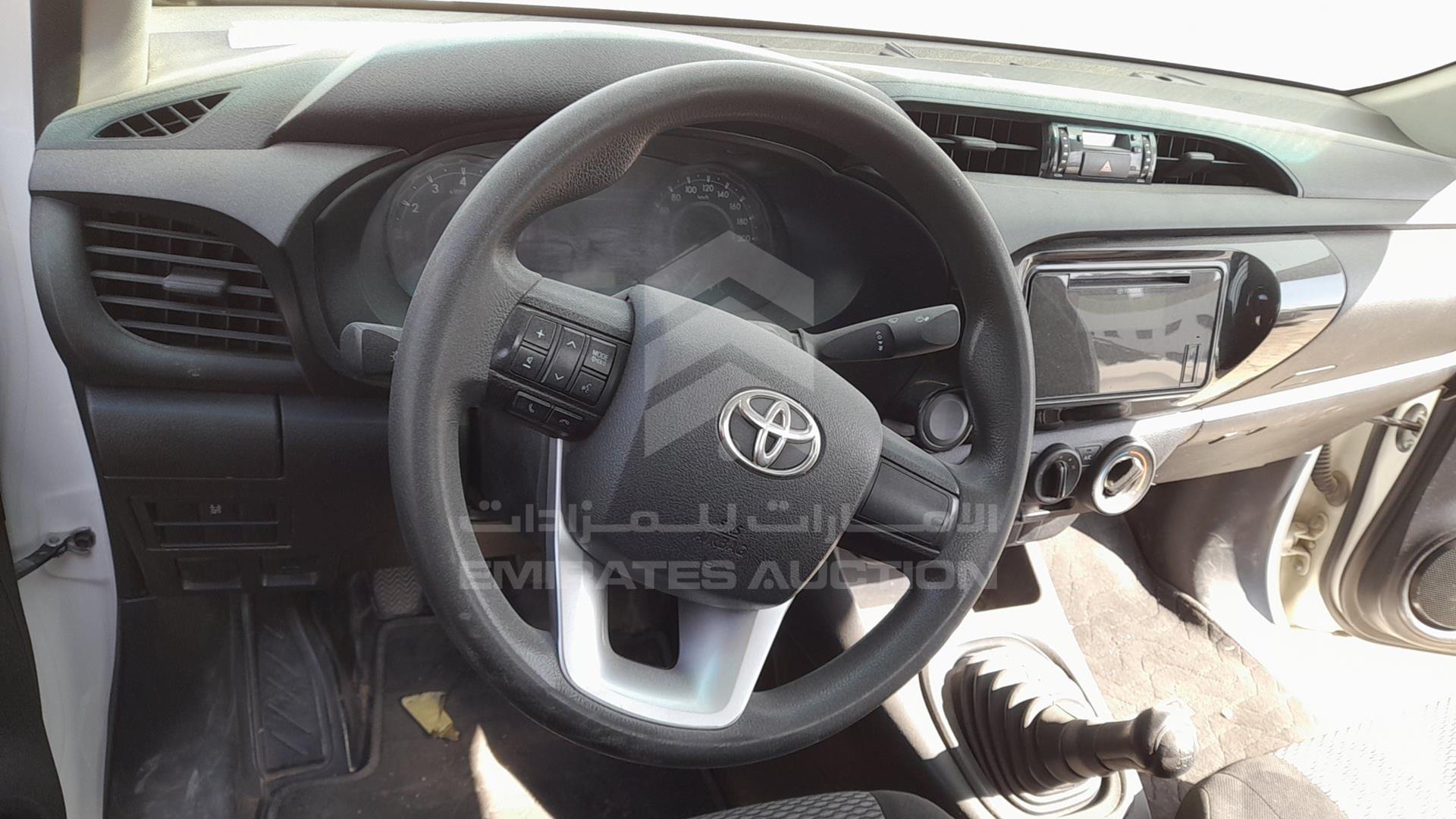 2020 TOYOTA HILUX VIN: MR0CX9CB3L3960489