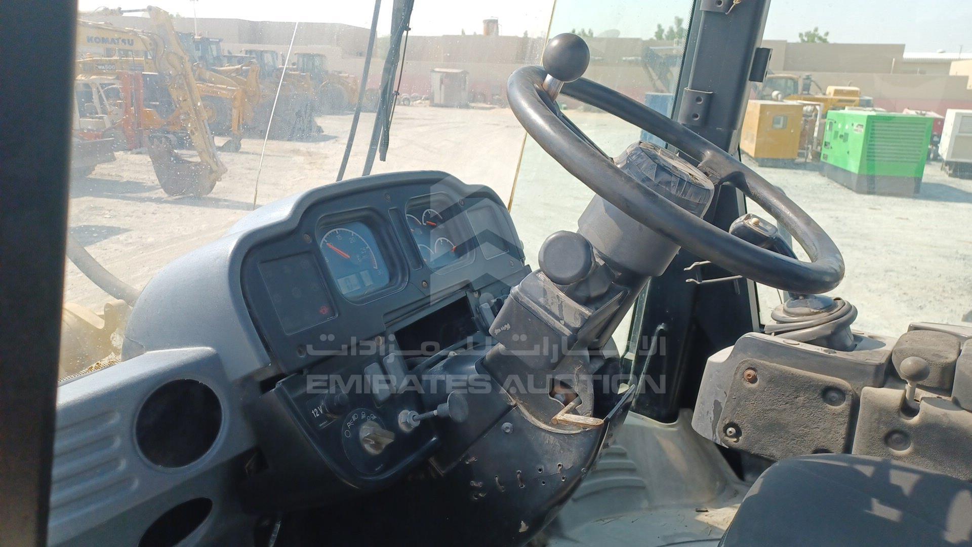 2007 CATERPILLAR --- VIN: CAT0950HHN1A00988