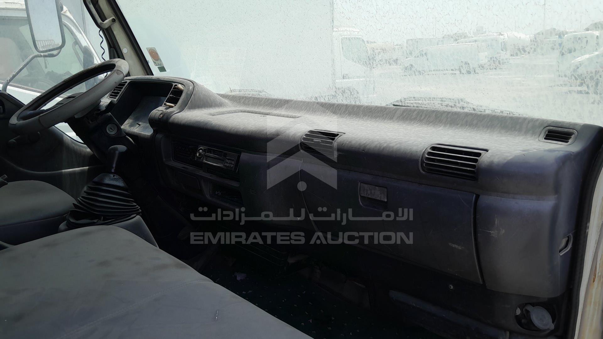 2005 ISUZU NPR VIN: JAMKP34G357P00276
