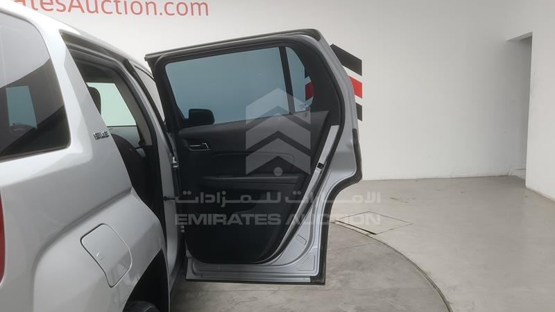 2GKAL8EKXF6303229 Auction: EmiratesAuction Lot: 412016 2GKAL8EKXF6303229 GMC Terrain 2015 SILVER Photo 35