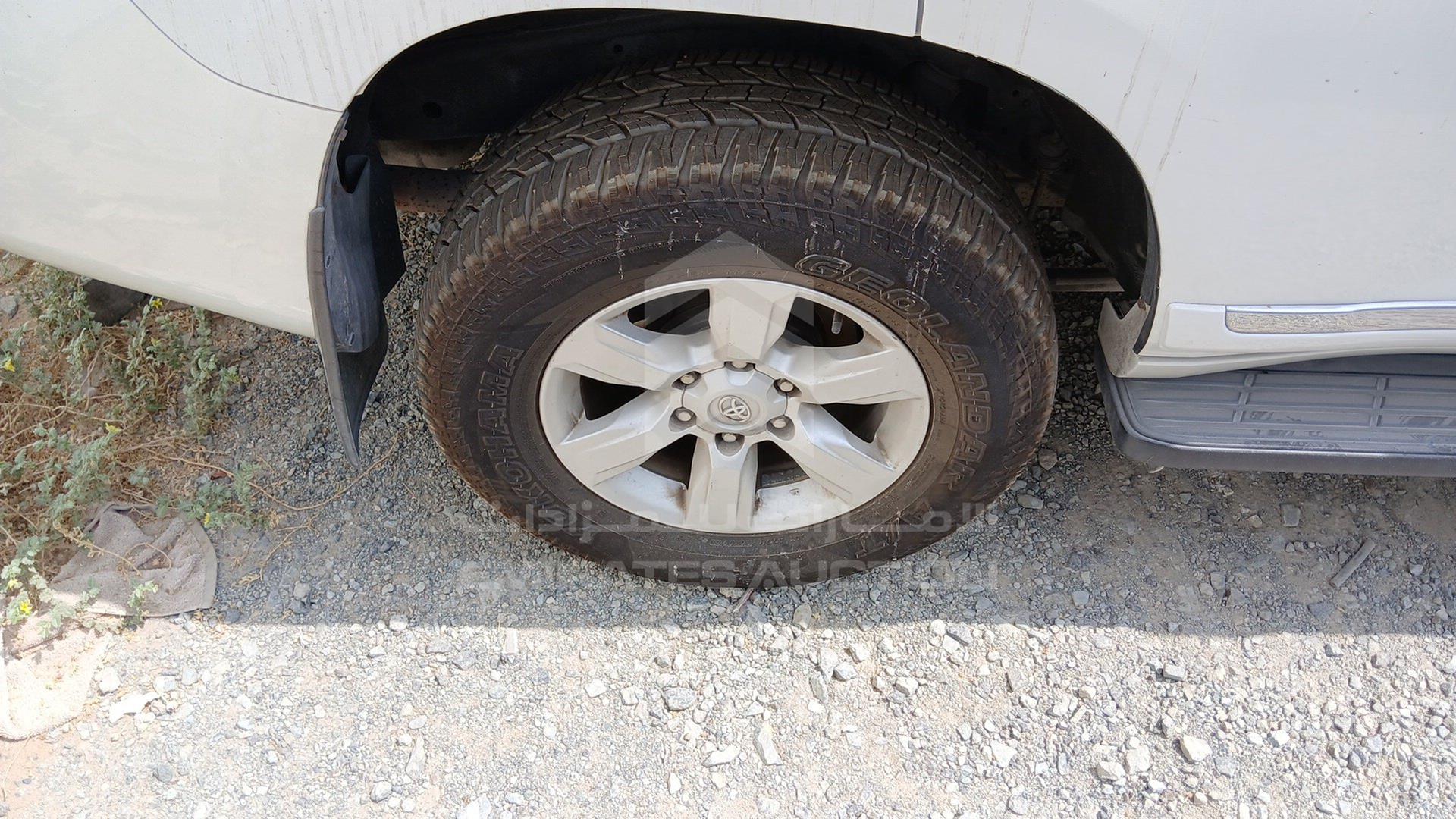 2014 TOYOTA PRADO VIN: JTEJU3FJ0EK071829