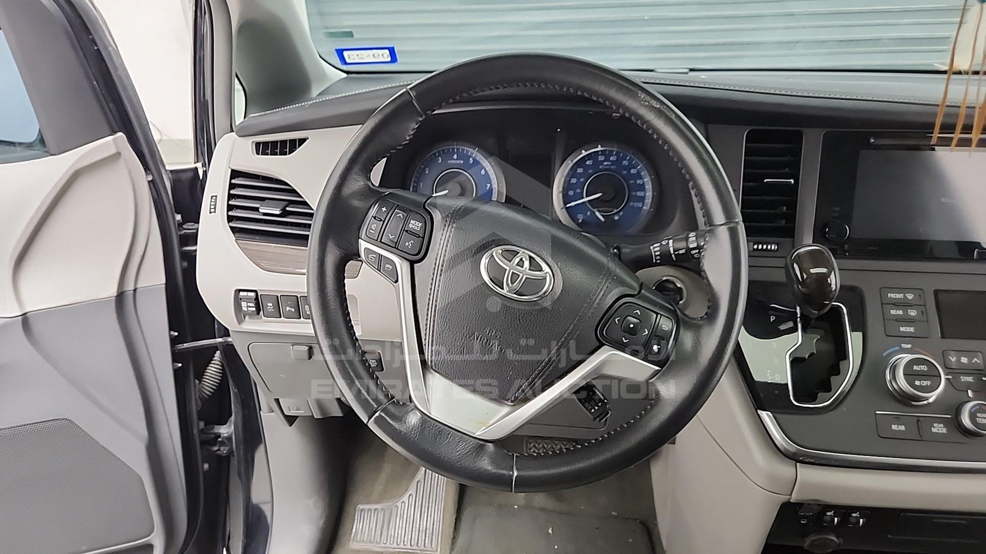 2016 TOYOTA SIENNA VIN: 5TDYK3DC0GS750850