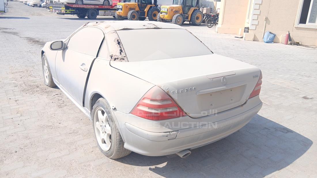 مرسيدس اس ال كى 230 2002 — الزاوية الخلفية اليسرى — صورة 5
