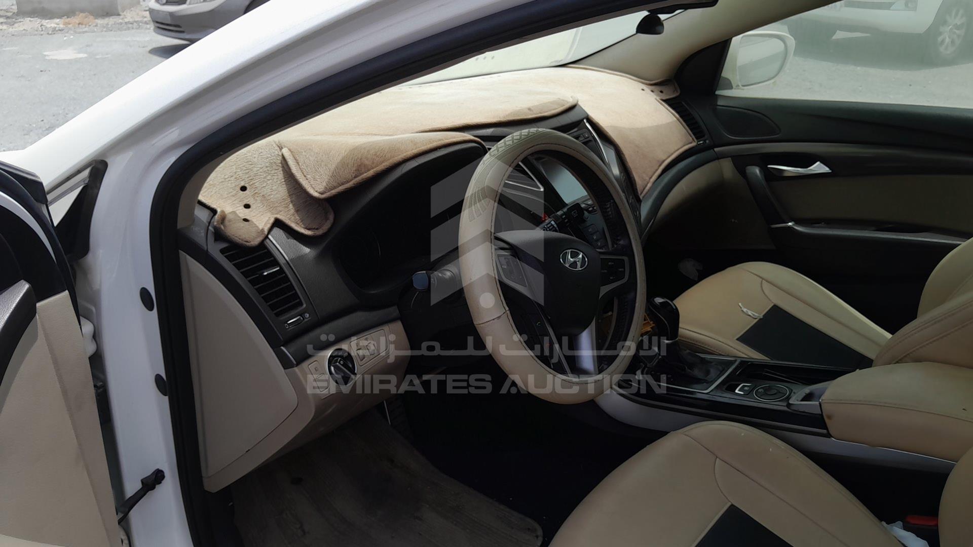 2014 HYUNDAI I40 VIN: KMHLC81C3EU063018