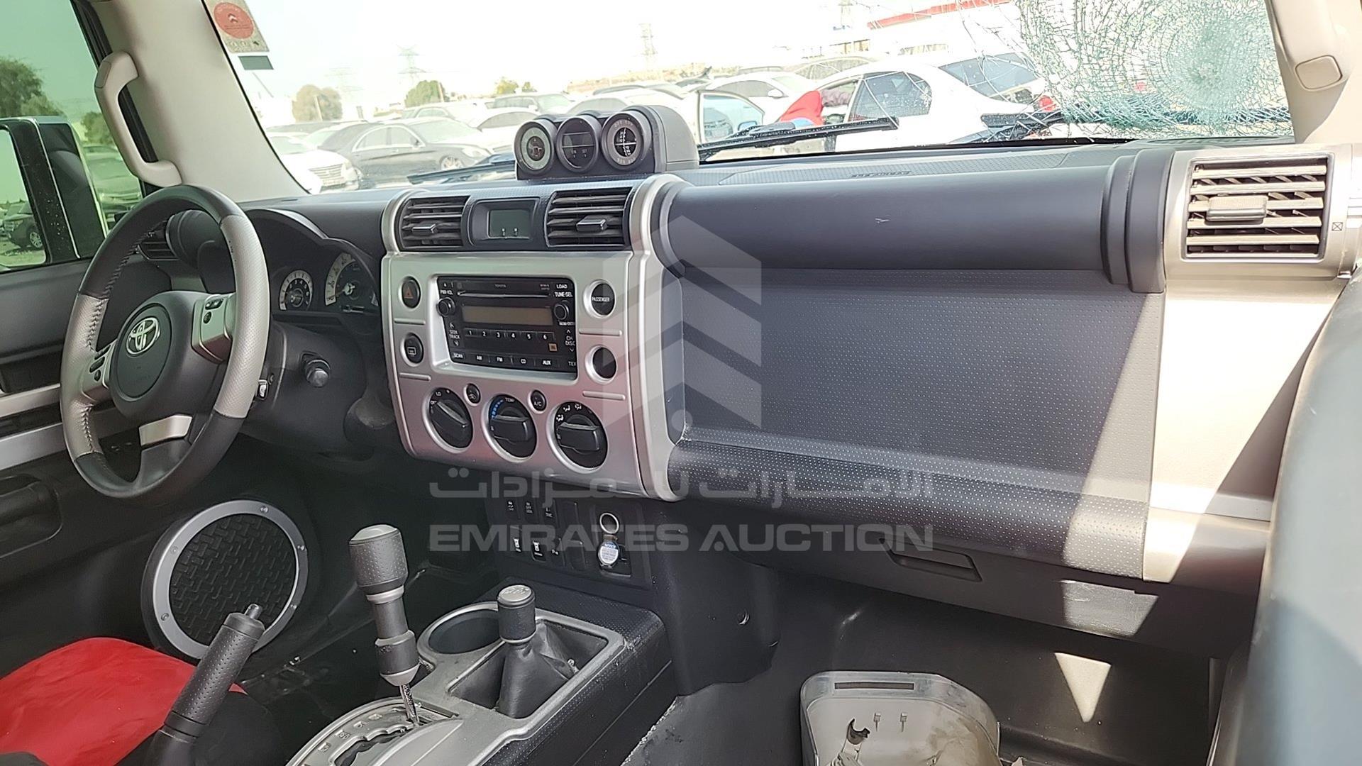 2012 TOYOTA FJ CRUISER VIN: JTEBU11F5CK125988