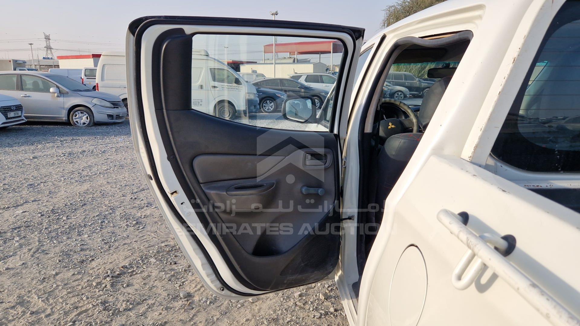 2016 MITSUBISHI L 200 VIN: MMBJNKJ40GH039774