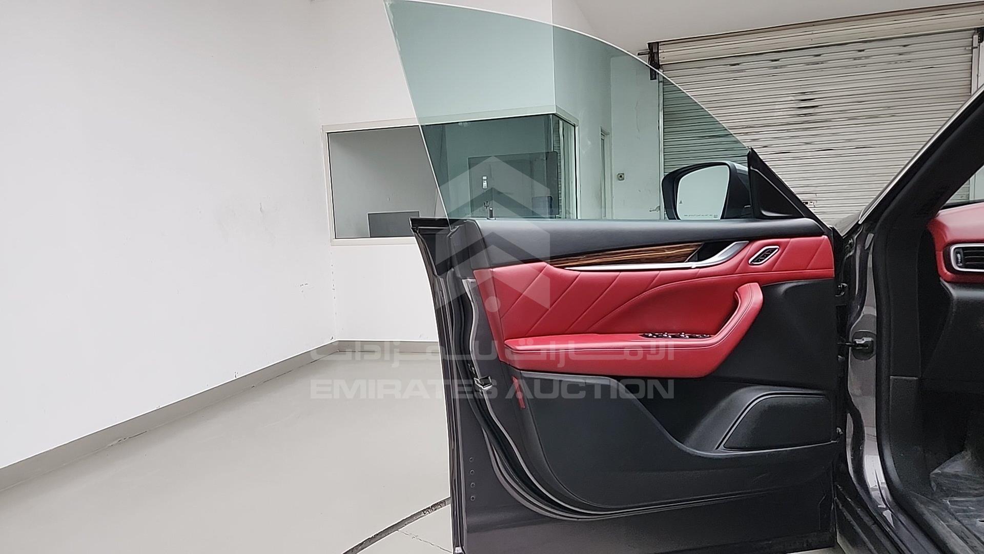 2019 MASERATI LEVANTE VIN: ZN6YU61F0KX325205