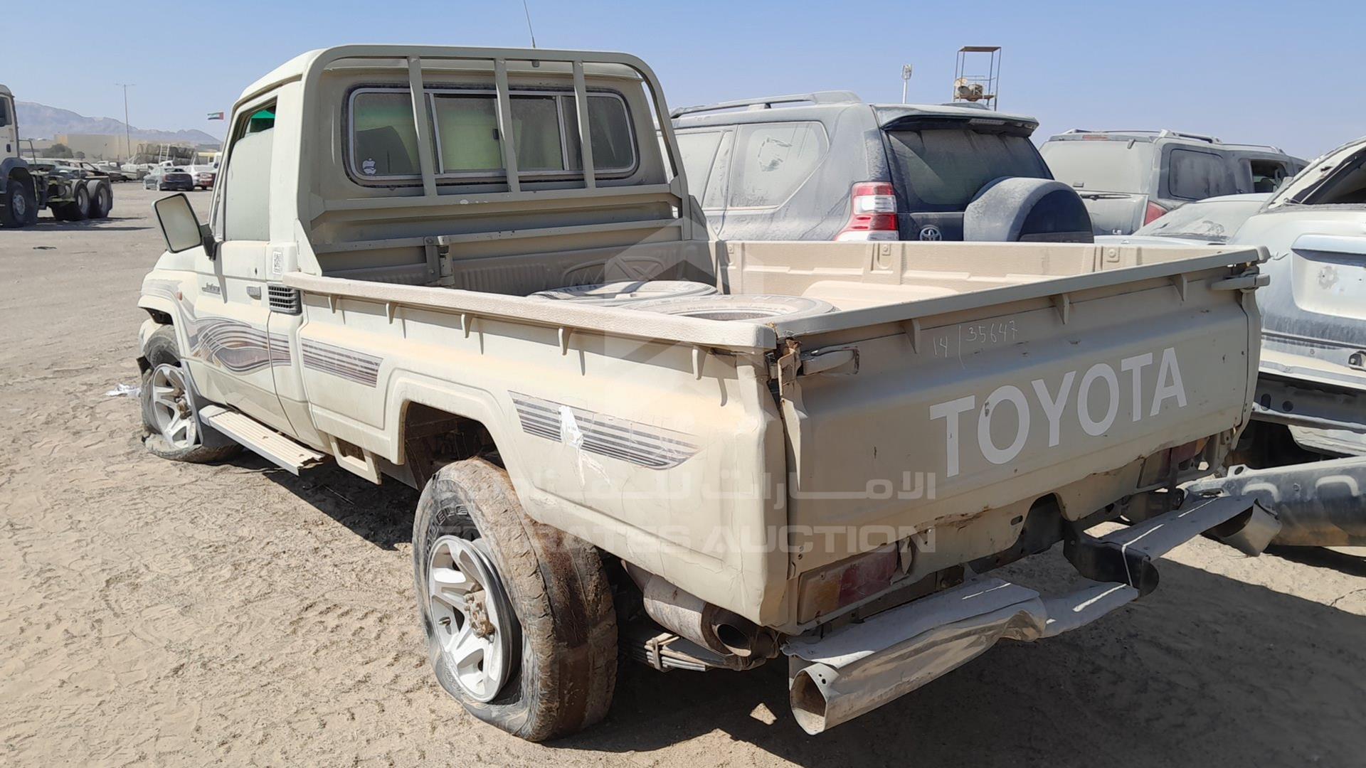 2007 TOYOTA LAND CRUISER VIN: JTFLJ73JX76036221