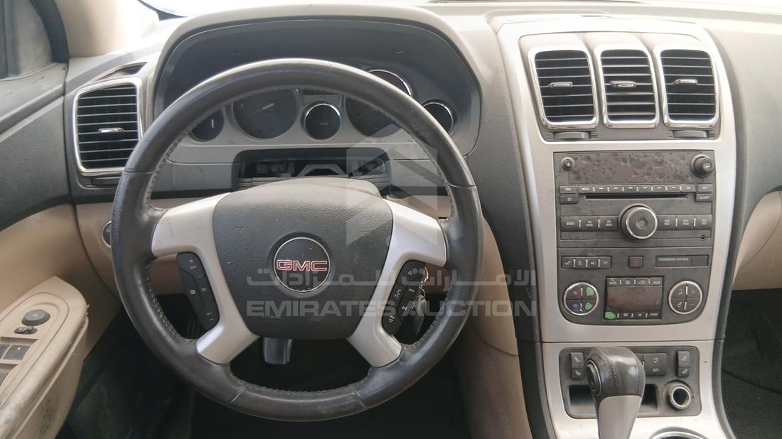 2012 GMC Acadia — Steering & Mounted Controls — Photo 13