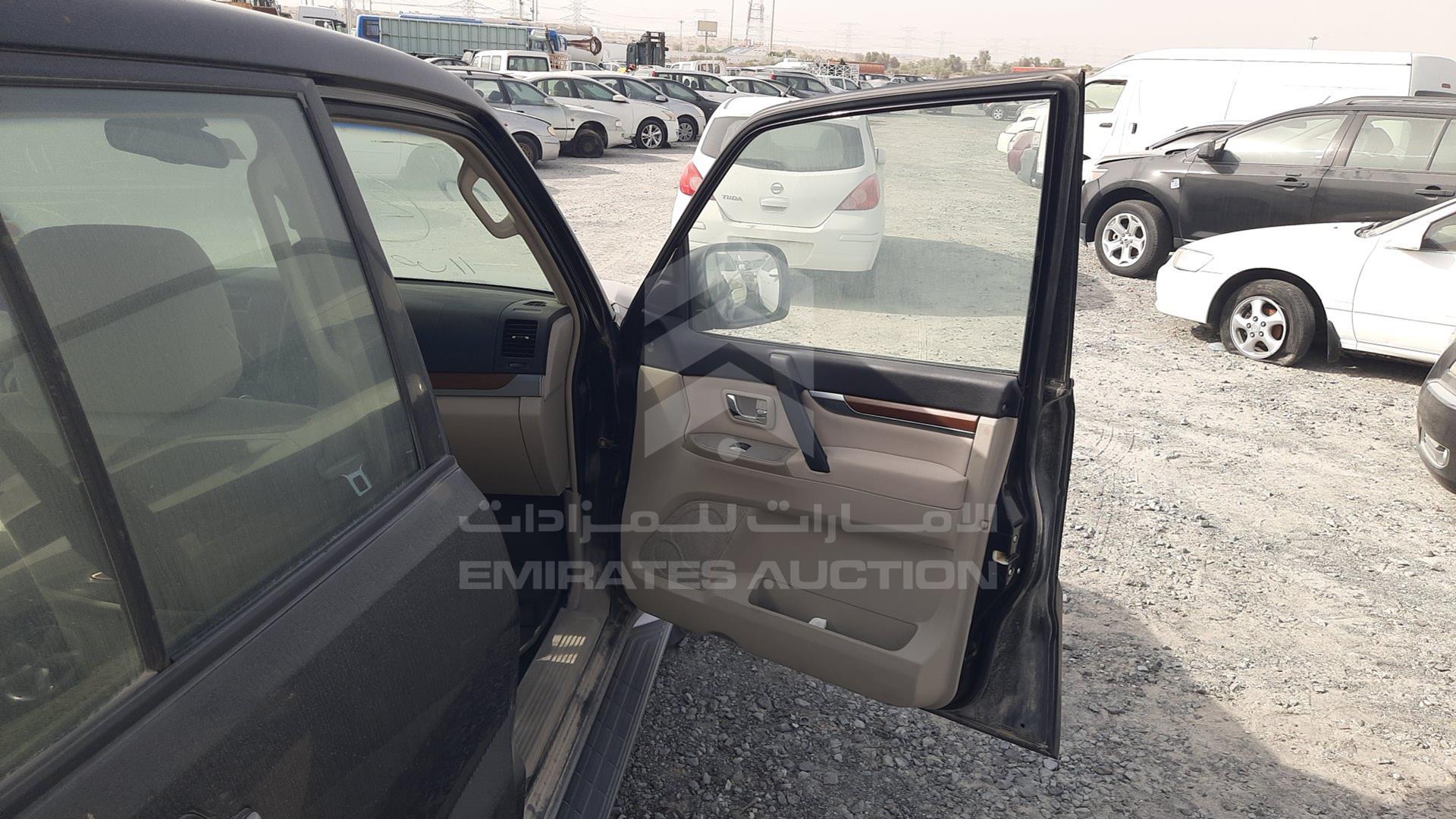 2007 MITSUBISHI PAJERO VIN: JMYLRV93W7J716274