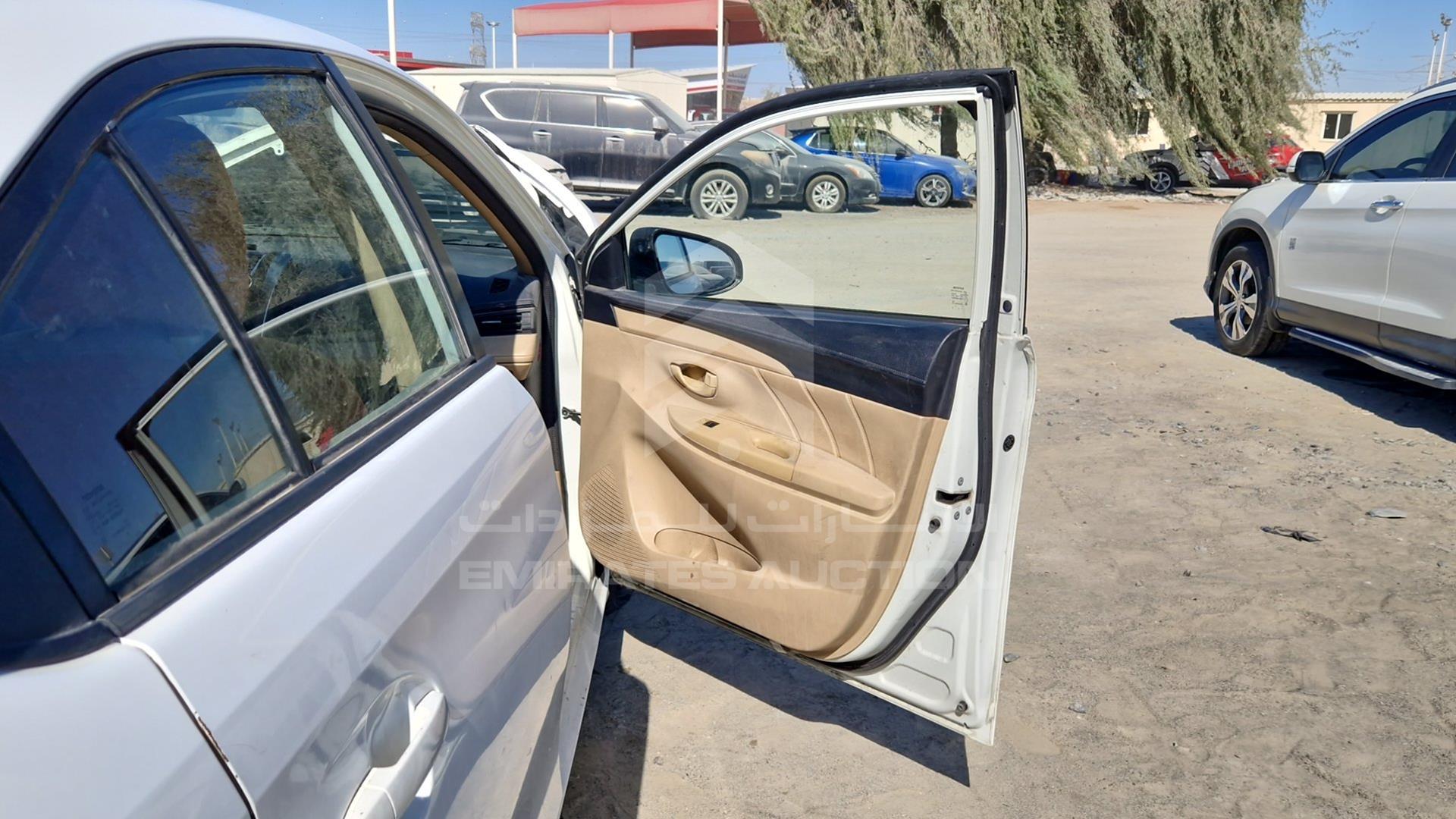 2015 TOYOTA YARIS VIN: MHFBT9F30F6031698