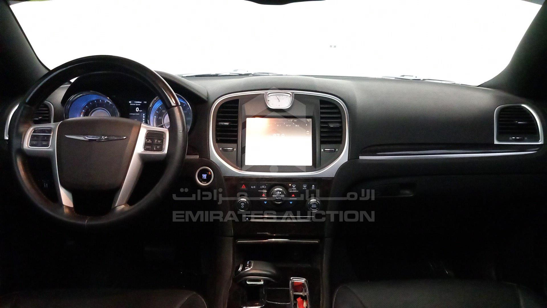 2014 CHRYSLER 300 C VIN: 2C3CCAKGXEH235923
