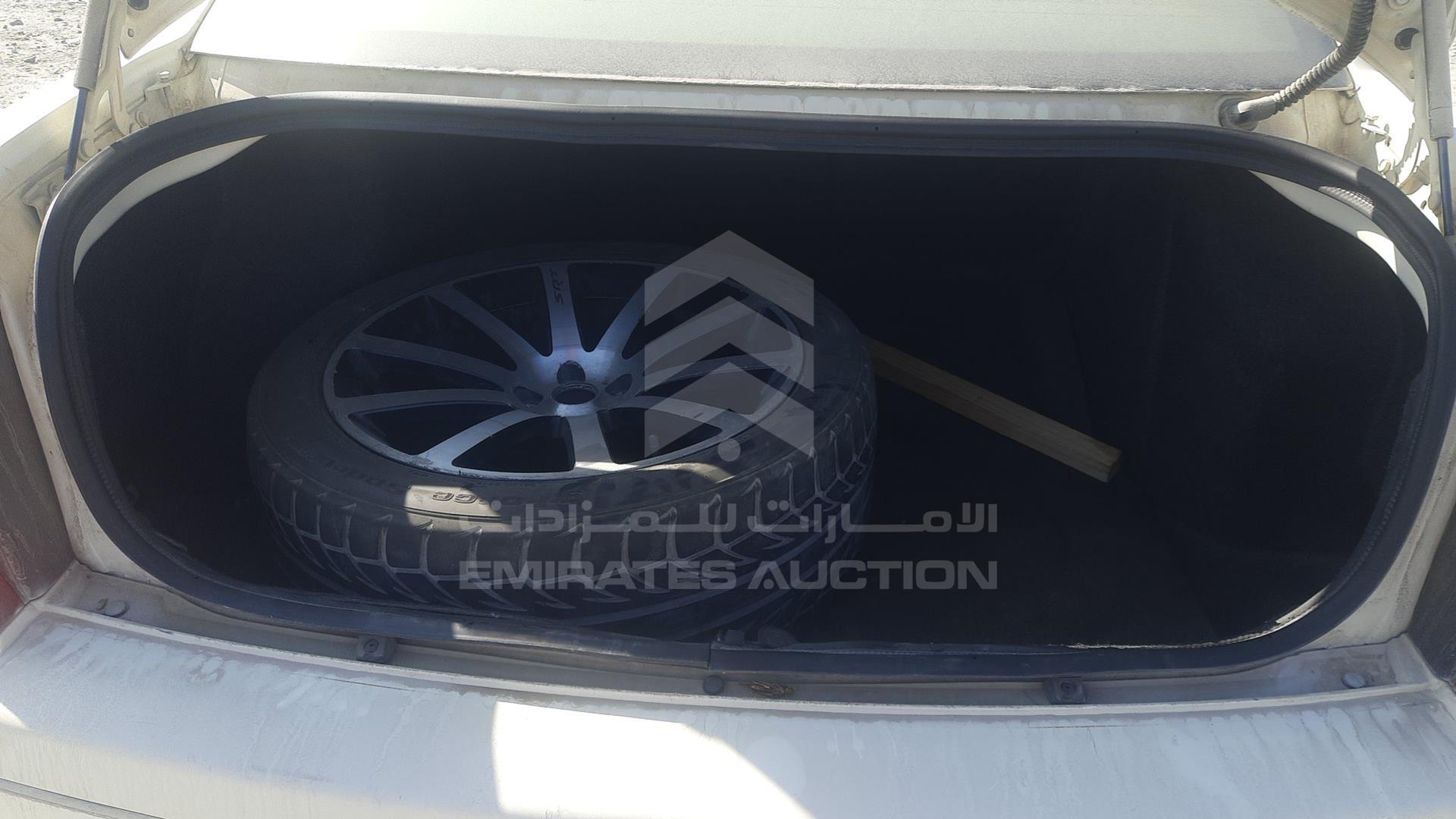 2008 CHRYSLER 300 VIN: 2C3LA53G28H225080
