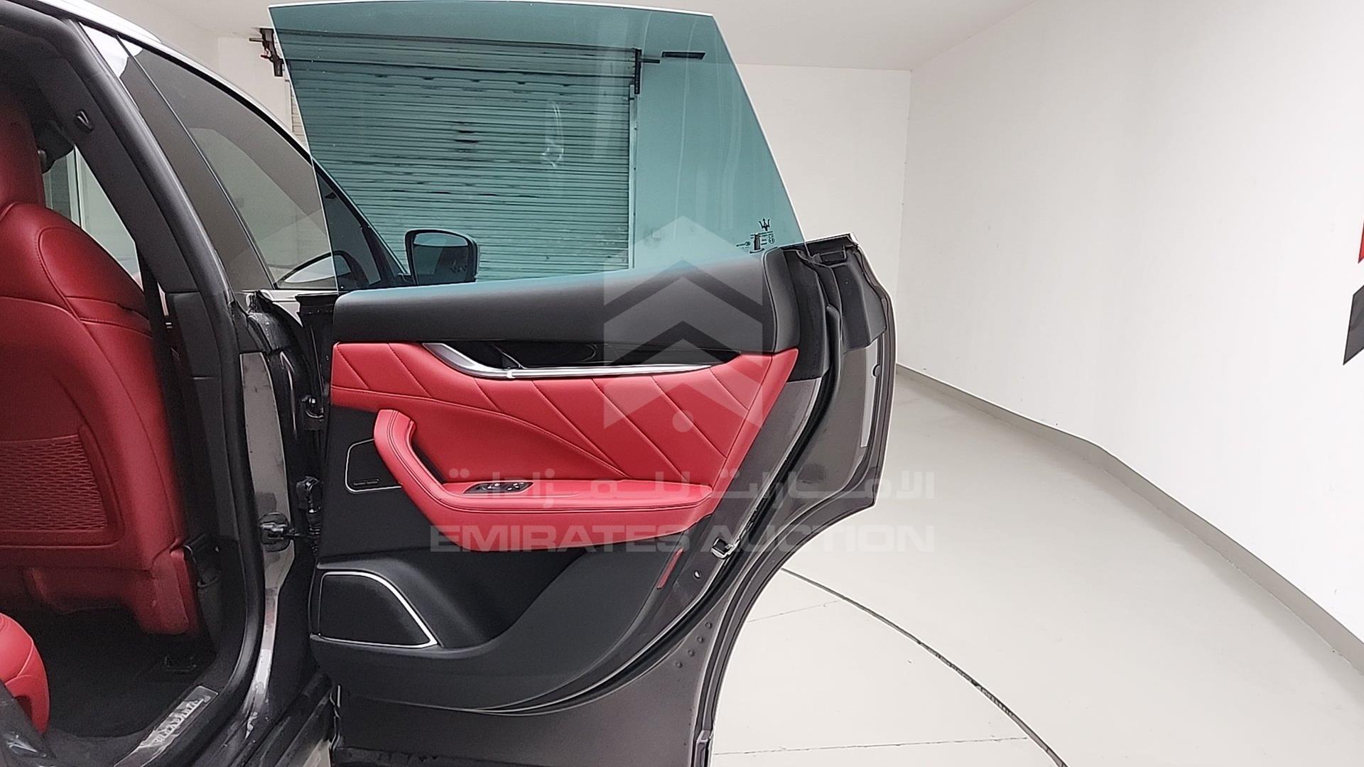 2021 MASERATI LEVANTE VIN: ZN661YUS2MX378091