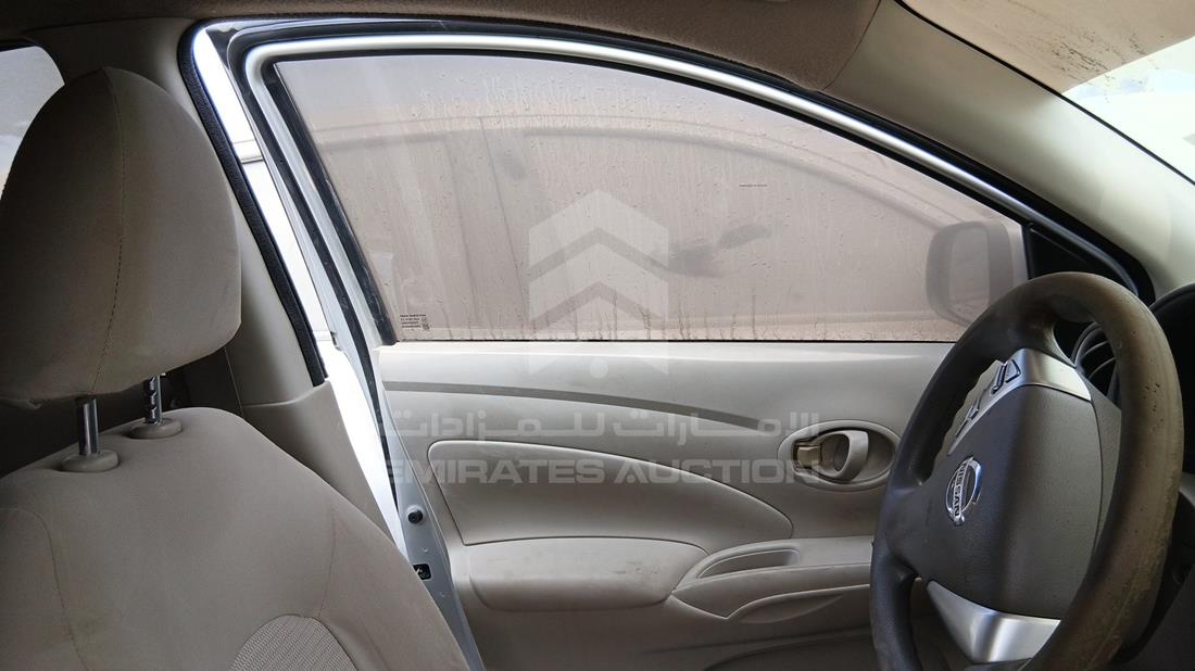 نيسان صني 2022 — الباب الأمامي الأيسر — صورة 10