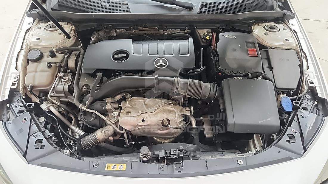 مرسيدس A220 2021 — خليج المحرك — صورة 31
