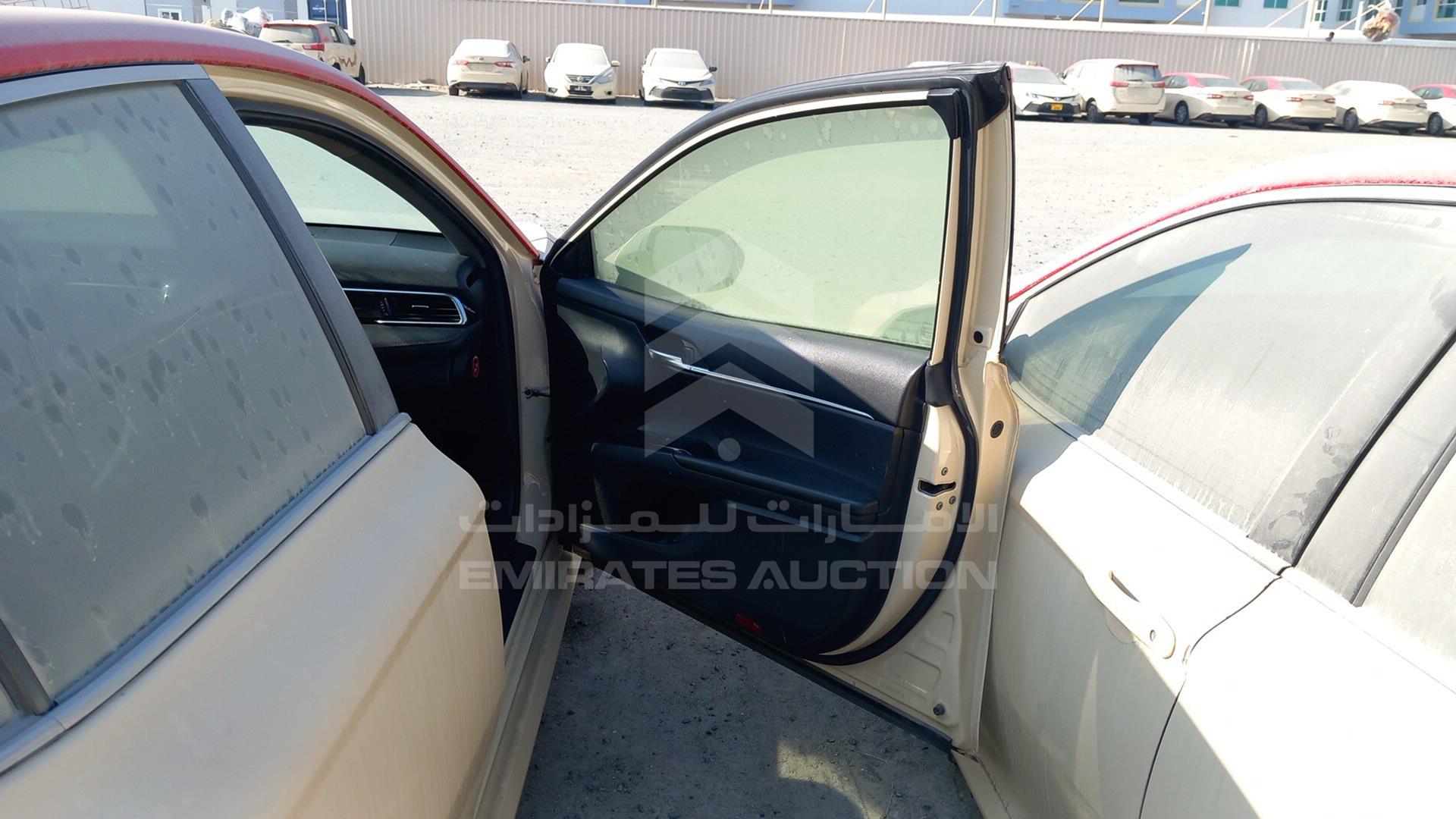 2018 TOYOTA CAMRY VIN: JTNB29HK8J3012843