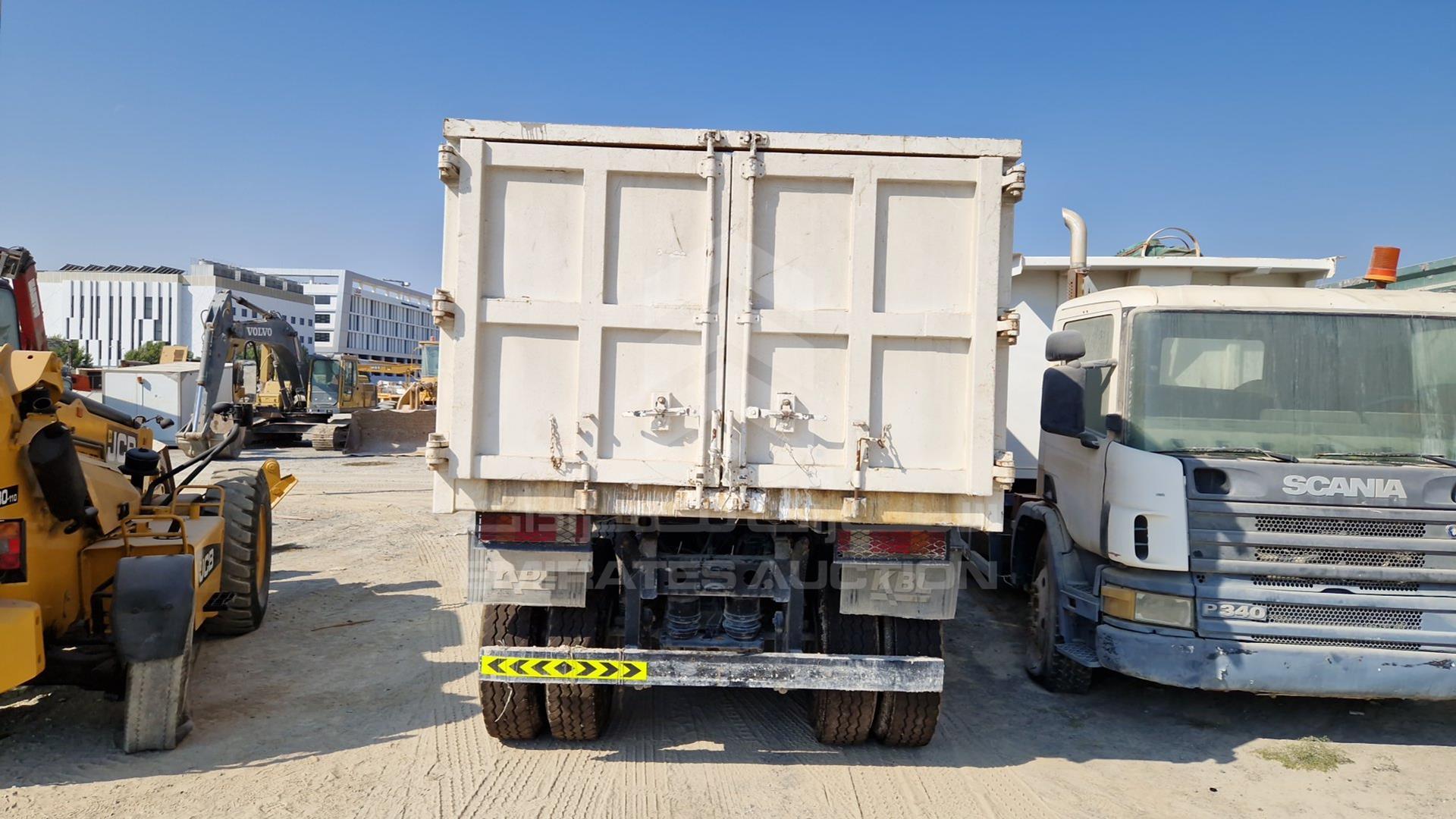 2007 MERCEDES ACTROS VIN: WDAKHCAA37L161660